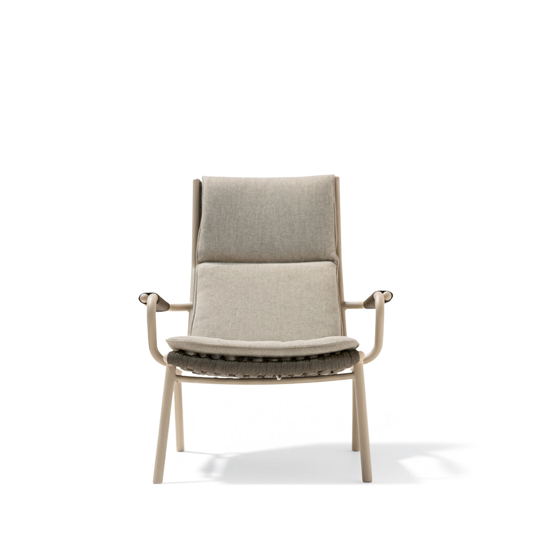 LOOP HIGHBACK OUTDOOR LOUNGE ARMCHAIR KC8604B121ROP