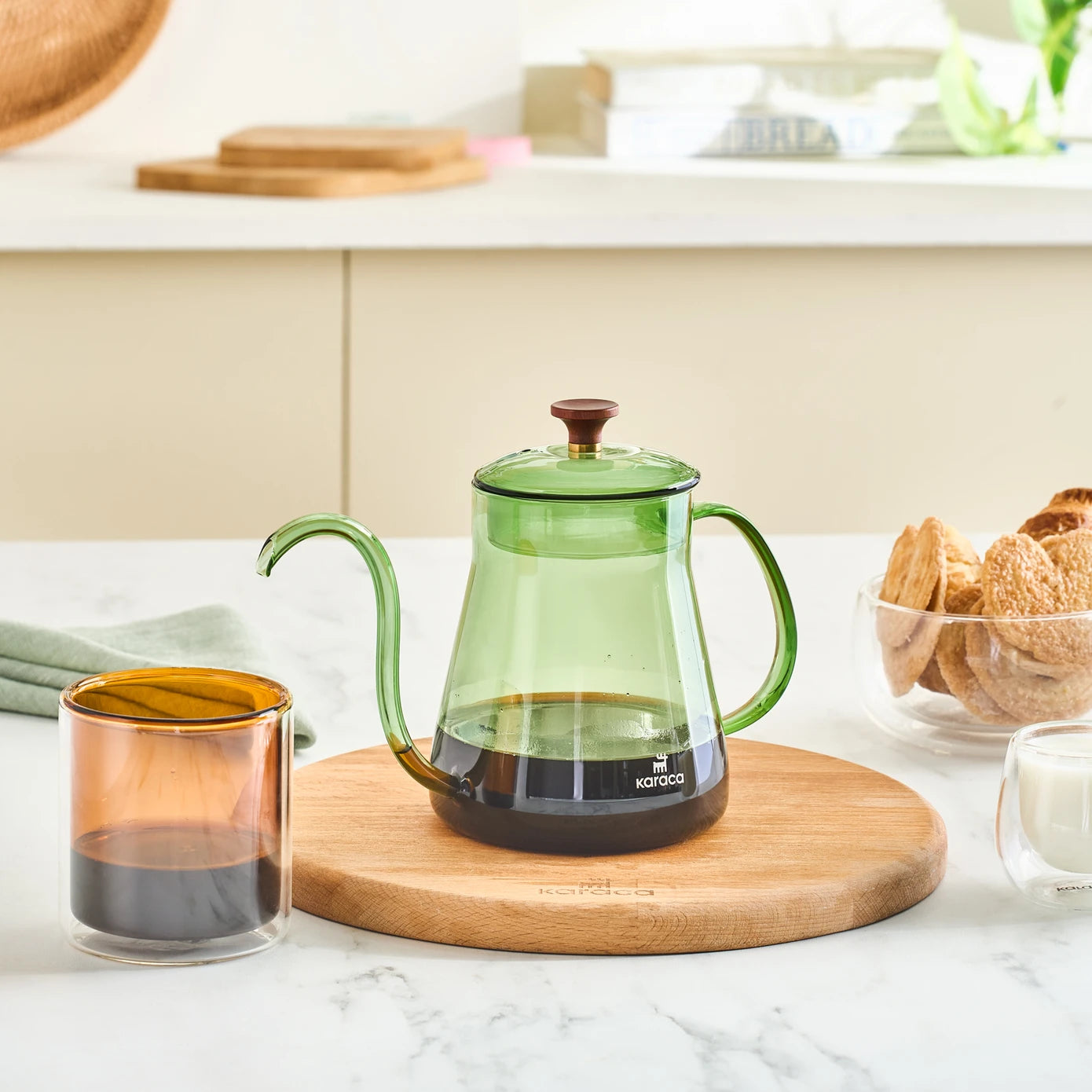 Karaca Martina Borosilicate Glass Coffee Kettle Green 600 ml 153.03.08.4870 - Coffee and Tea Pots - ebarza Furniture UAE | Shop Modern Furniture in Abu Dhabi & Dubai - مفروشات ايبازرا في الامارات | تسوق اثاث عصري وديكورات مميزة في دبي وابوظبي