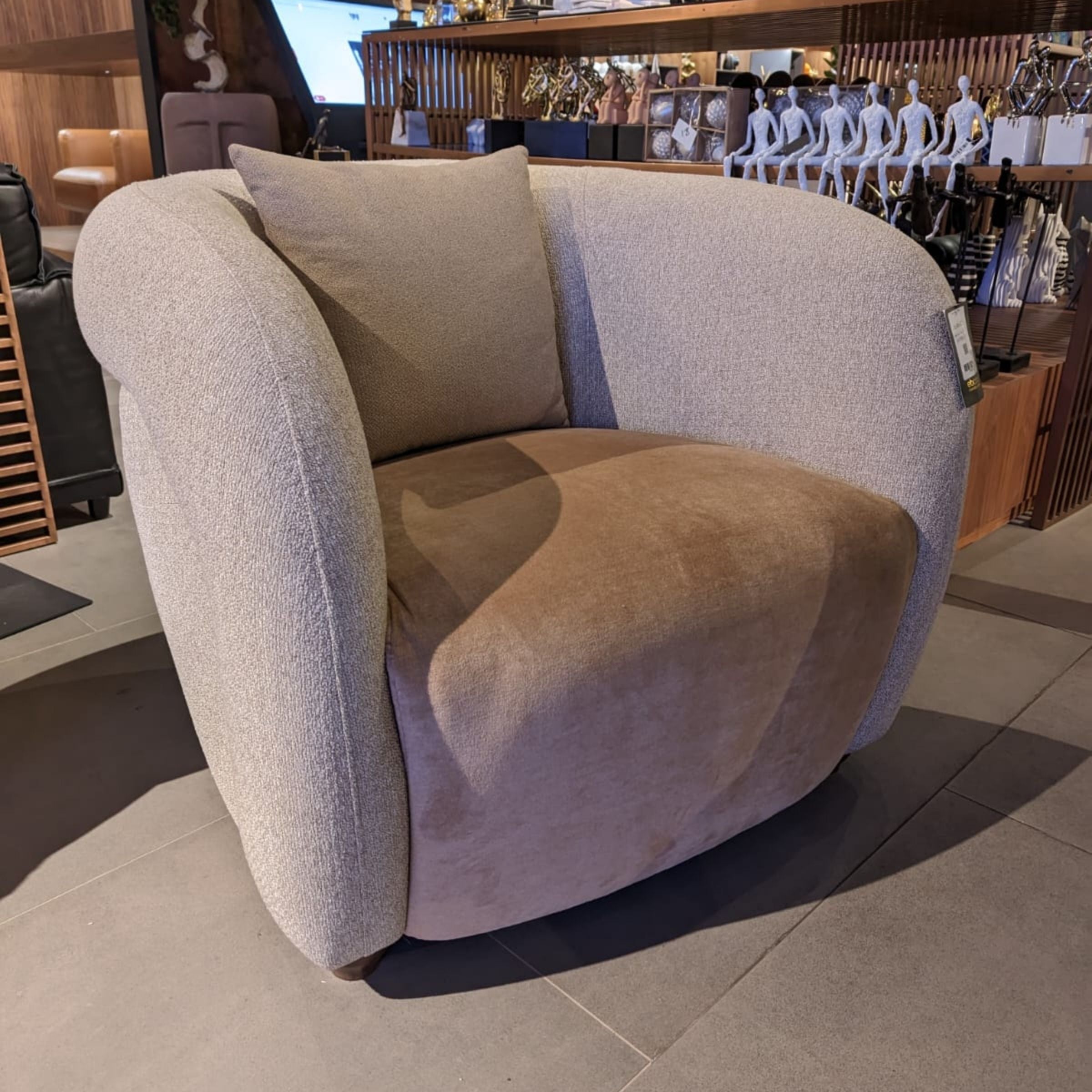Display Item - Gauss Lounge Chair Gus1S-TdYAS - DISPLAY ITEM - ebarza Furniture UAE | Shop Modern Furniture in Abu Dhabi & Dubai - مفروشات ايبازرا في الامارات | تسوق اثاث عصري وديكورات مميزة في دبي وابوظبي