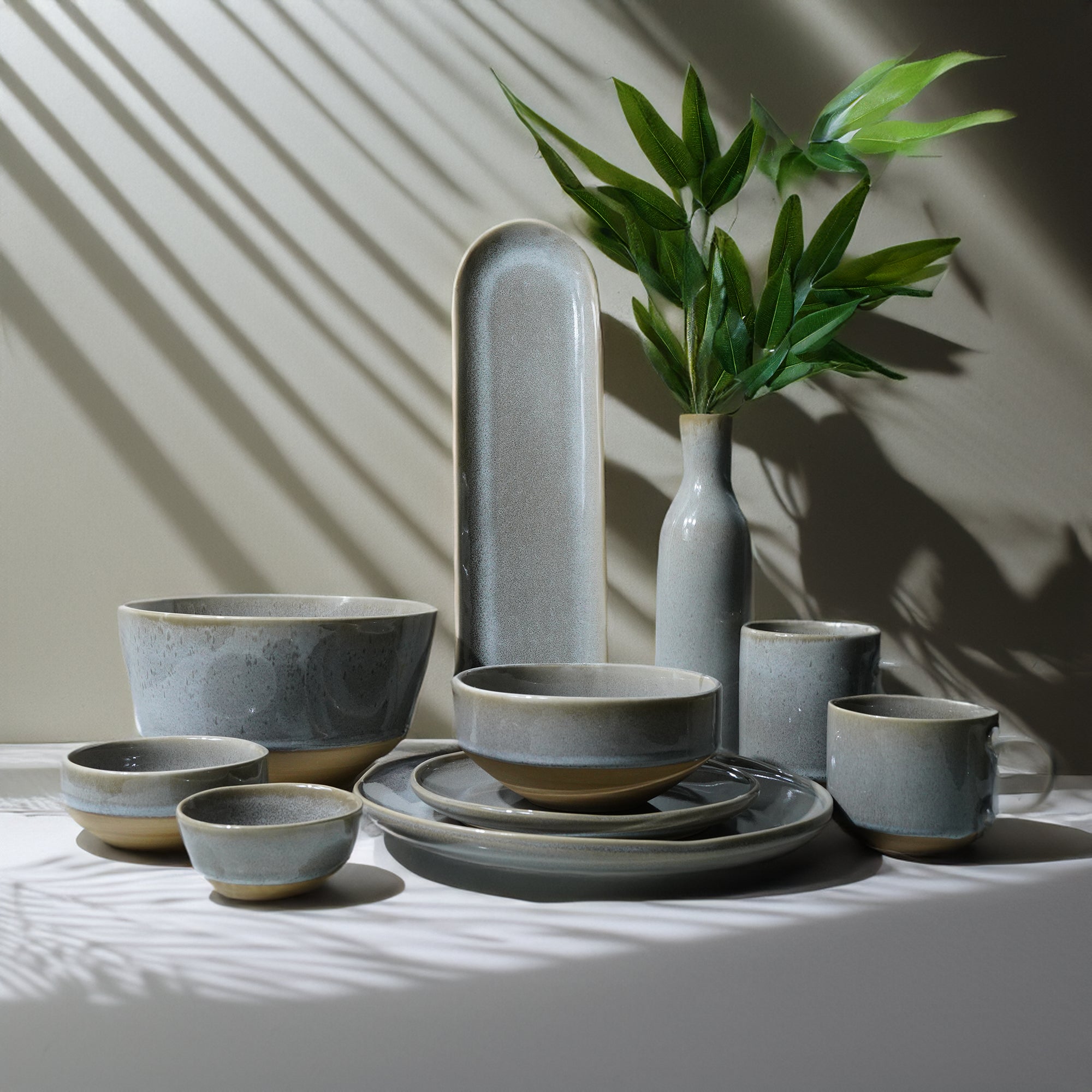 Passifoy  Serving Dish Gray HZ2467 -  Bowls - ebarza Furniture UAE | Shop Modern Furniture in Abu Dhabi & Dubai - مفروشات ايبازرا في الامارات | تسوق اثاث عصري وديكورات مميزة في دبي وابوظبي