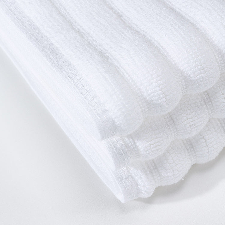 ebarza Strip Bath Mat EBM-001 - Bath Mats - ebarza Furniture UAE | Shop Modern Furniture in Abu Dhabi & Dubai - مفروشات ايبازرا في الامارات | تسوق اثاث عصري وديكورات مميزة في دبي وابوظبي