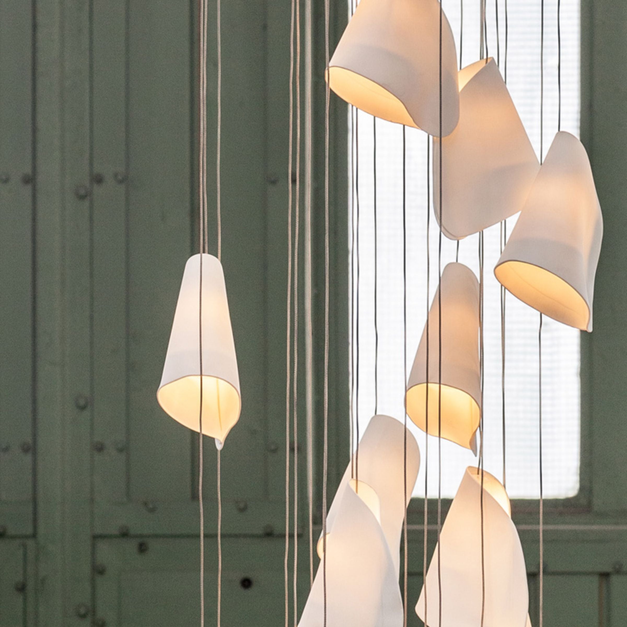 Pre-order 75 Days Delivery 20 Heads Pendant Lamp CY-DD-1029 - Pendant Lamps - ebarza Furniture UAE | Shop Modern Furniture in Abu Dhabi & Dubai - مفروشات ايبازرا في الامارات | تسوق اثاث عصري وديكورات مميزة في دبي وابوظبي