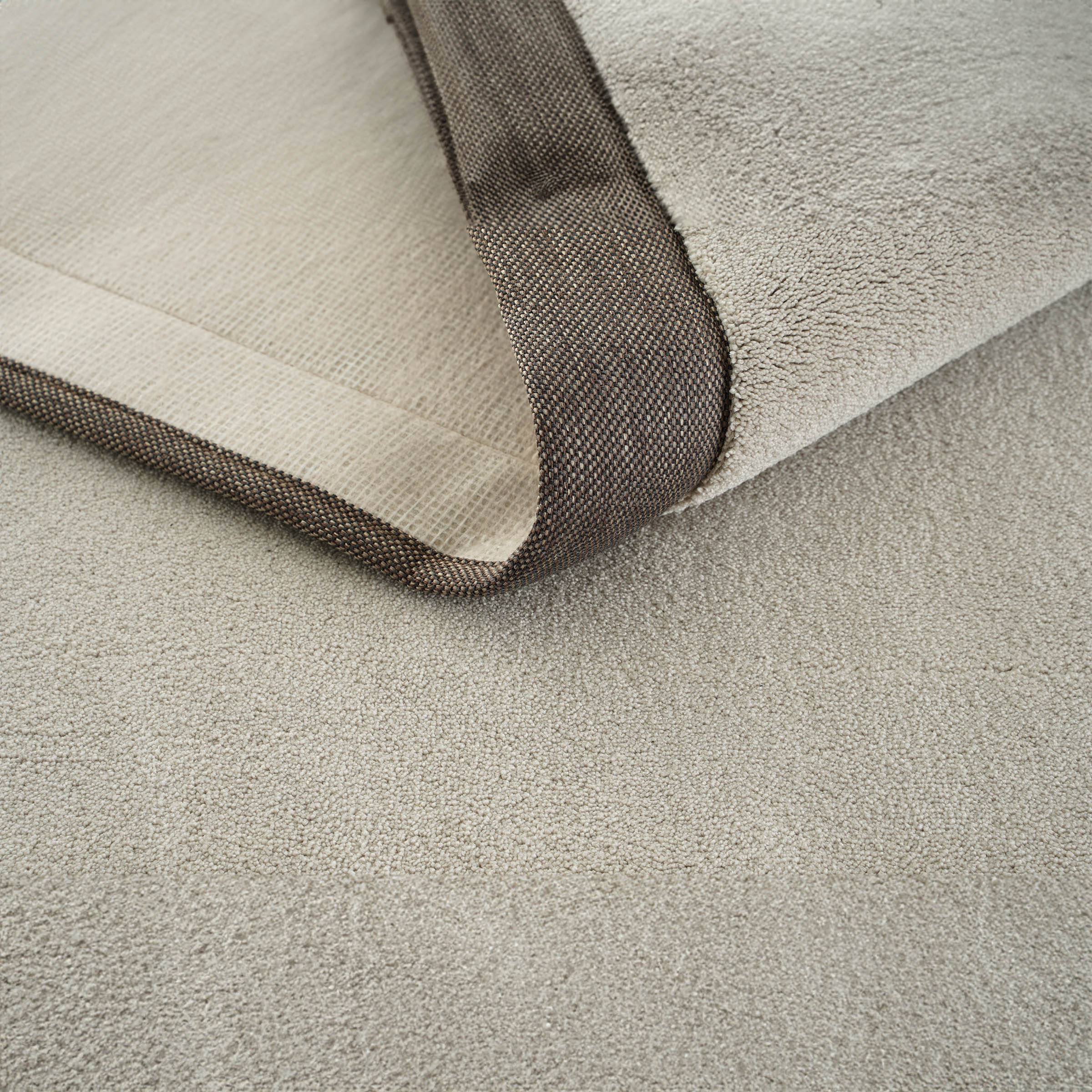 230X160 CM BOUNTY 74 MONTEREY Rug 80208 - Rugs - ebarza Furniture UAE | Shop Modern Furniture in Abu Dhabi & Dubai - مفروشات ايبازرا في الامارات | تسوق اثاث عصري وديكورات مميزة في دبي وابوظبي