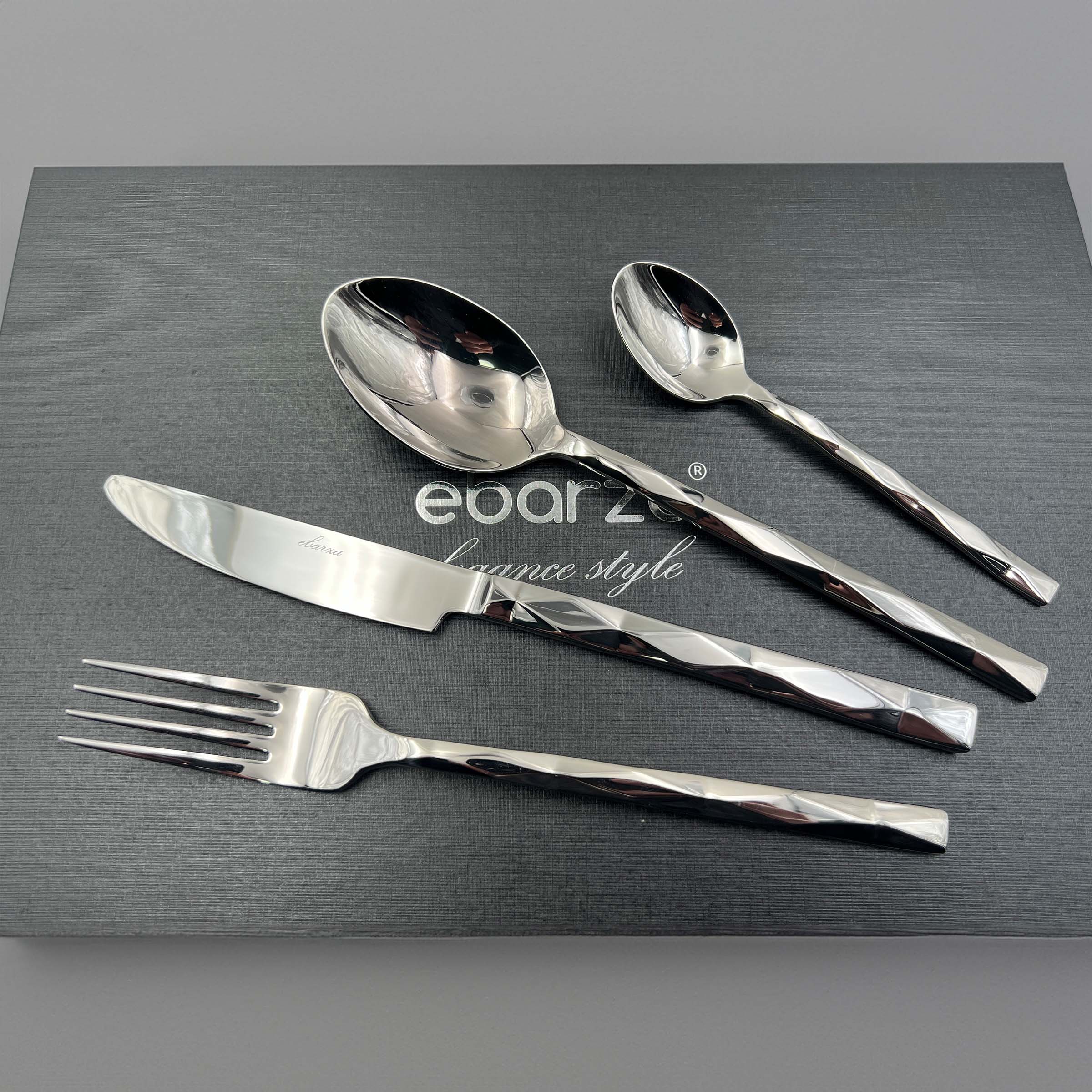 Silhouette Set of 24 pcs Mirror Silver Cutlery Set 6823 - Cutlery Sets - ebarza Furniture UAE | Shop Modern Furniture in Abu Dhabi & Dubai - مفروشات ايبازرا في الامارات | تسوق اثاث عصري وديكورات مميزة في دبي وابوظبي