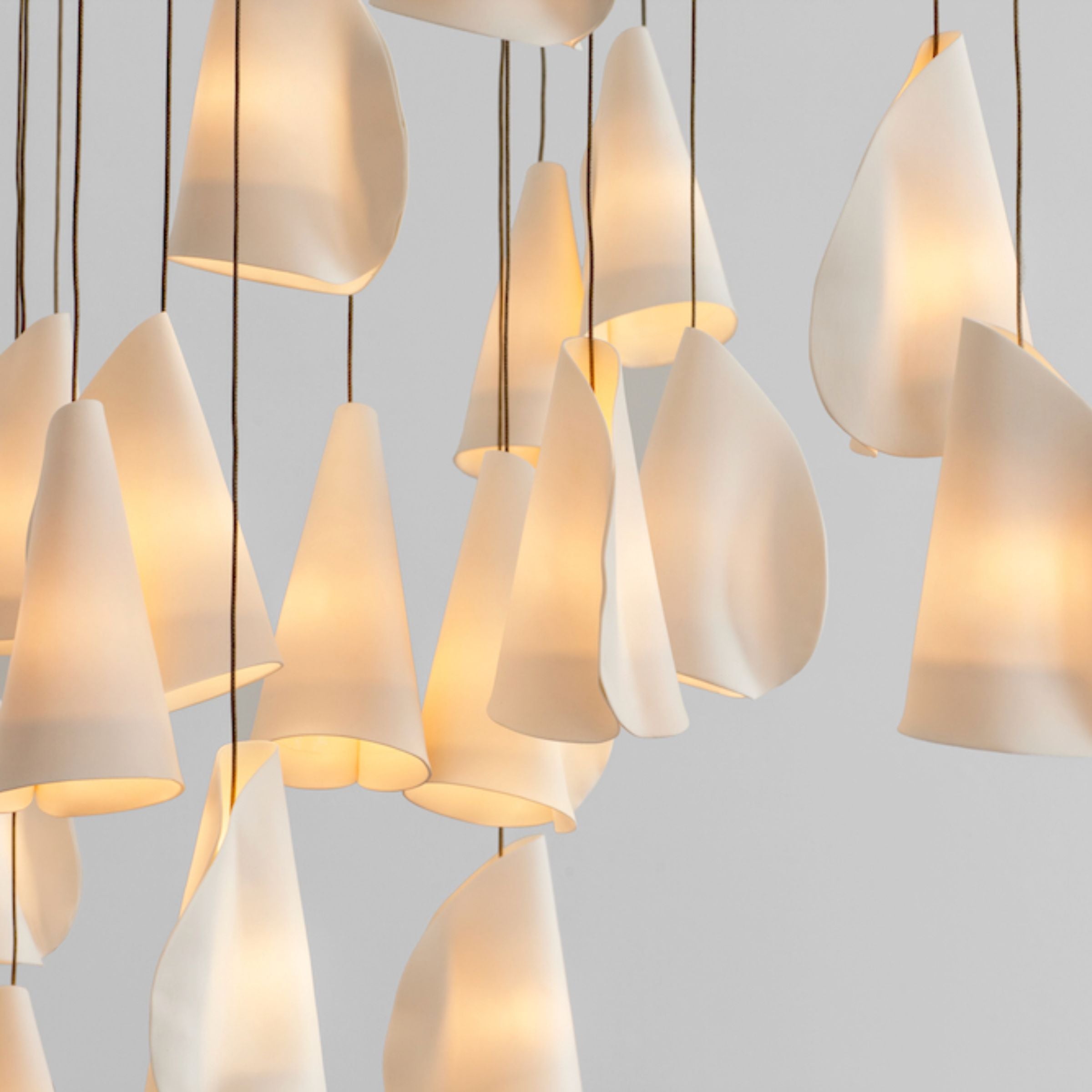 Pre-order 75 Days Delivery 20 Heads Pendant Lamp CY-DD-1029 -  Pendant Lamps - ebarza Furniture UAE | Shop Modern Furniture in Abu Dhabi & Dubai - مفروشات ايبازرا في الامارات | تسوق اثاث عصري وديكورات مميزة في دبي وابوظبي