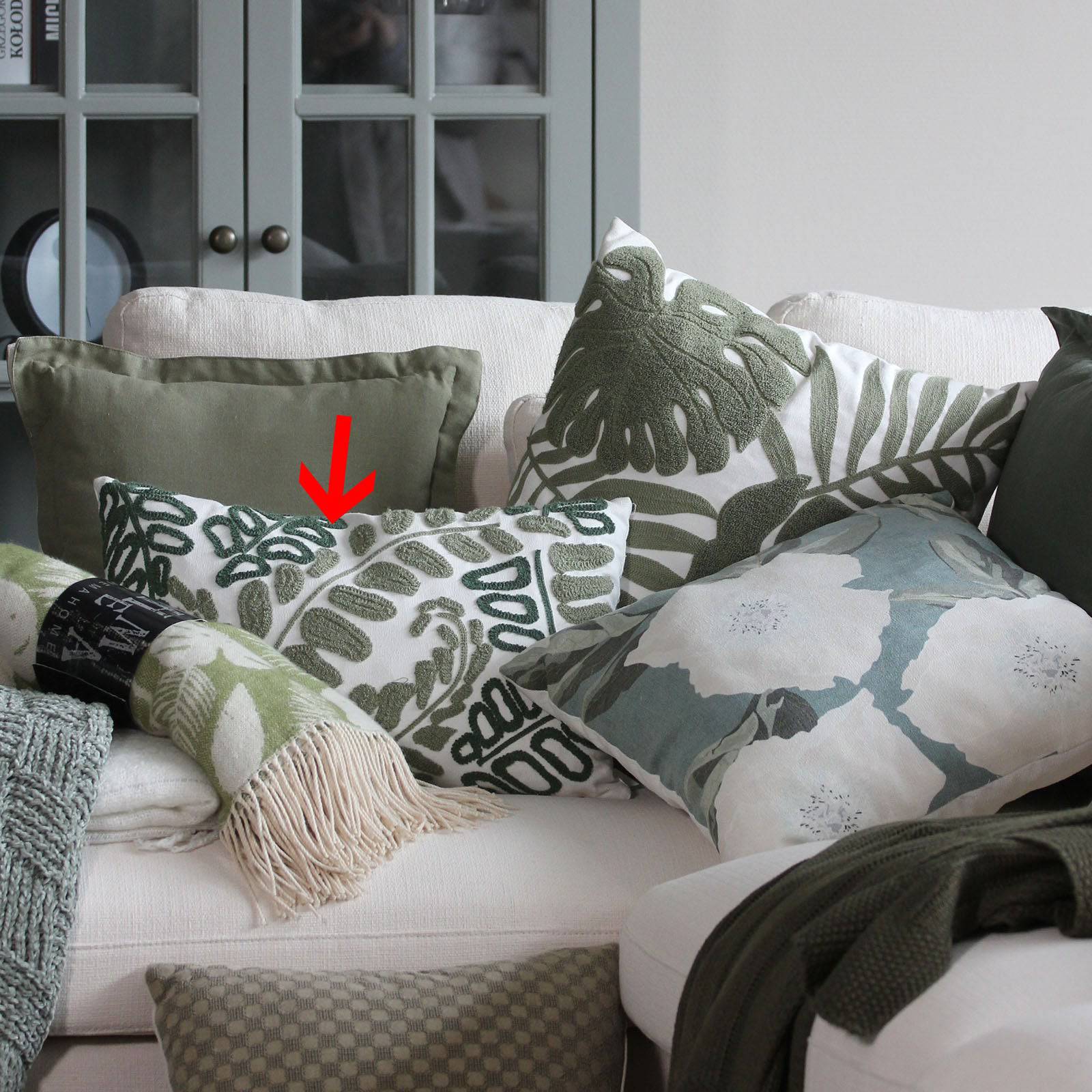 30X60 Cm Cushion Cover 190402Fx-006-2 - Cushions - ebarza Furniture UAE | Shop Modern Furniture in Abu Dhabi & Dubai - مفروشات ايبازرا في الامارات | تسوق اثاث عصري وديكورات مميزة في دبي وابوظبي
