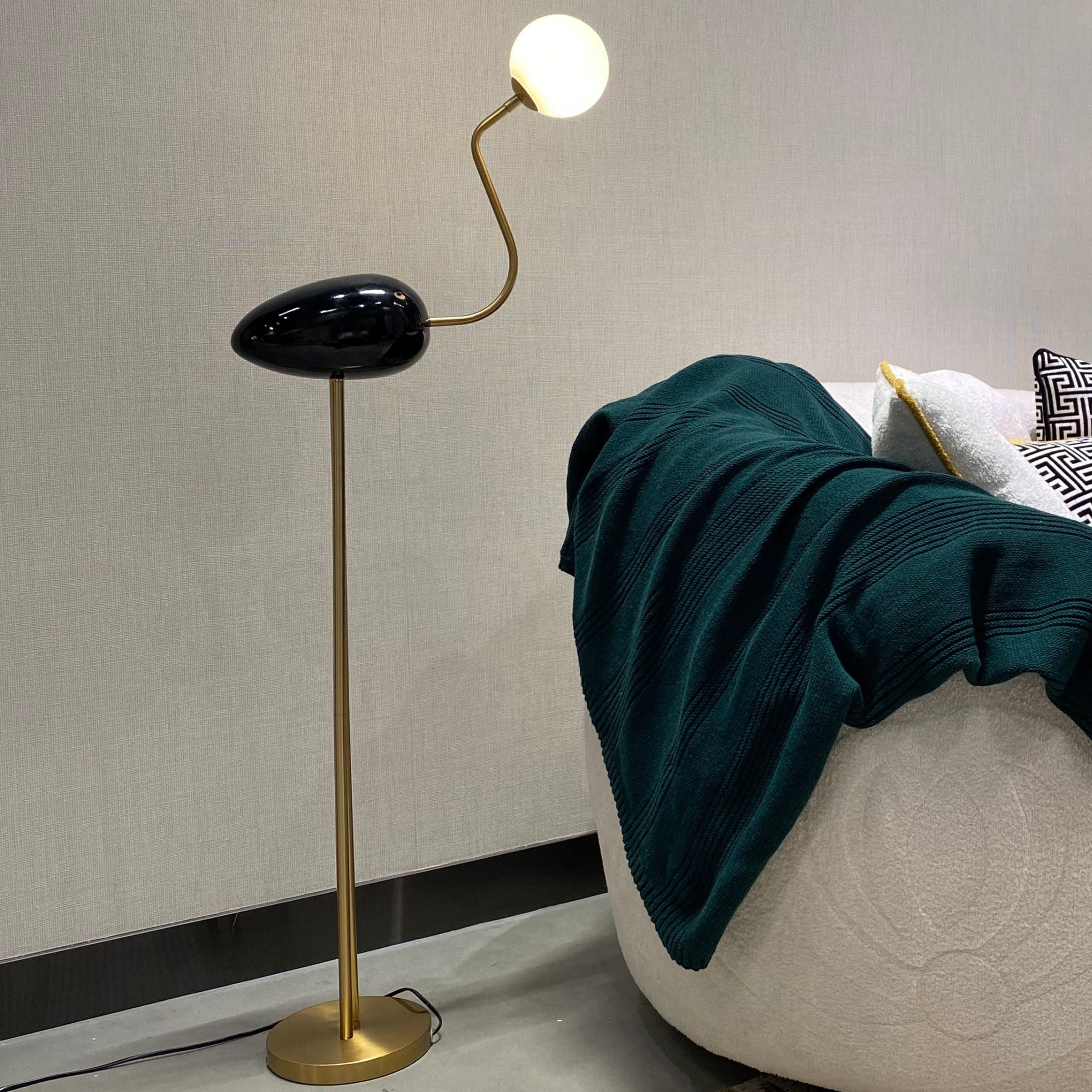 Display Item - Flamingo Floor Lamp black CY-LTD-1011-B Nakheel - DISPLAY ITEM - ebarza Furniture UAE | Shop Modern Furniture in Abu Dhabi & Dubai - مفروشات ايبازرا في الامارات | تسوق اثاث عصري وديكورات مميزة في دبي وابوظبي