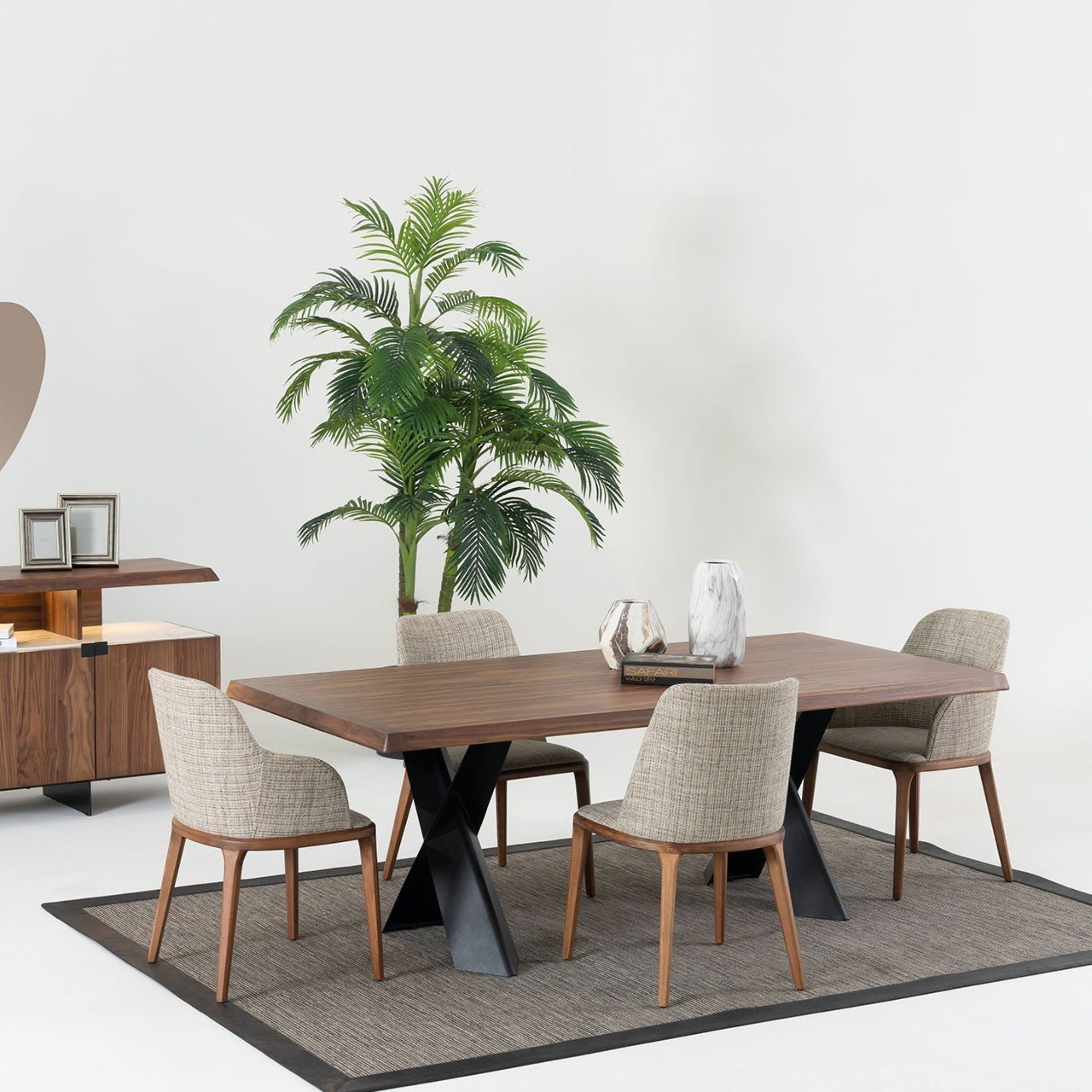 Display Piece - Genova Dining Table Genv-Table-YAS - DISPLAY ITEM - ebarza Furniture UAE | Shop Modern Furniture in Abu Dhabi & Dubai - مفروشات ايبازرا في الامارات | تسوق اثاث عصري وديكورات مميزة في دبي وابوظبي