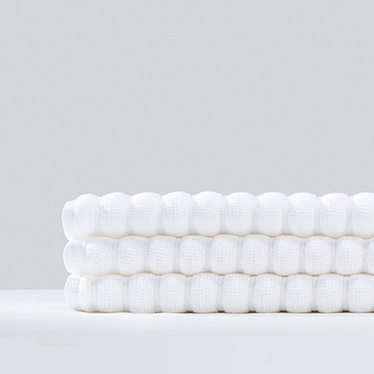 ebarza Strip Bath Mat EBM-001 - Bath Mats - ebarza Furniture UAE | Shop Modern Furniture in Abu Dhabi & Dubai - مفروشات ايبازرا في الامارات | تسوق اثاث عصري وديكورات مميزة في دبي وابوظبي