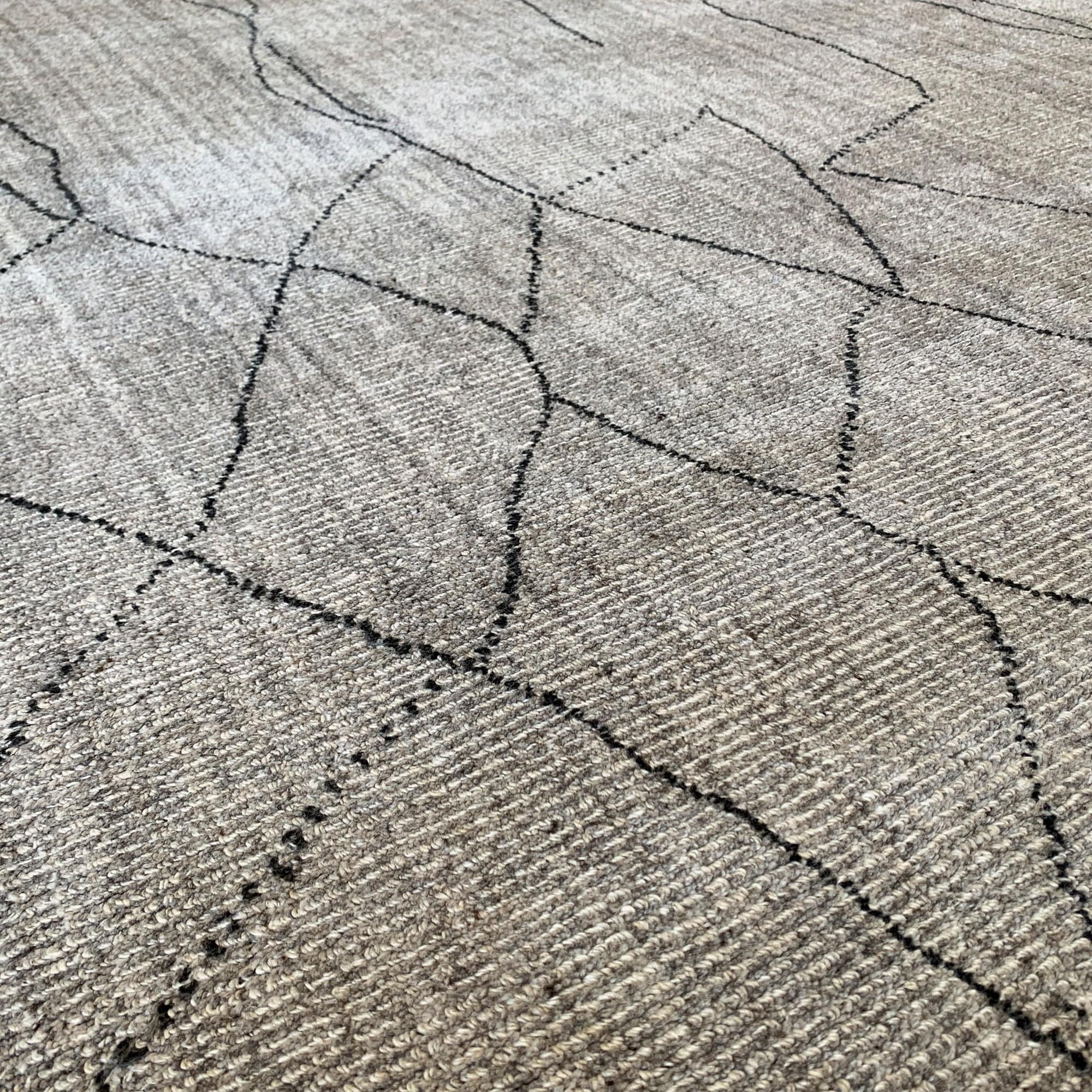 450X300 Cm Delton Handmade Wool Rug Delton Dtn-11-Grande - Rugs - ebarza Furniture UAE | Shop Modern Furniture in Abu Dhabi & Dubai - مفروشات ايبازرا في الامارات | تسوق اثاث عصري وديكورات مميزة في دبي وابوظبي
