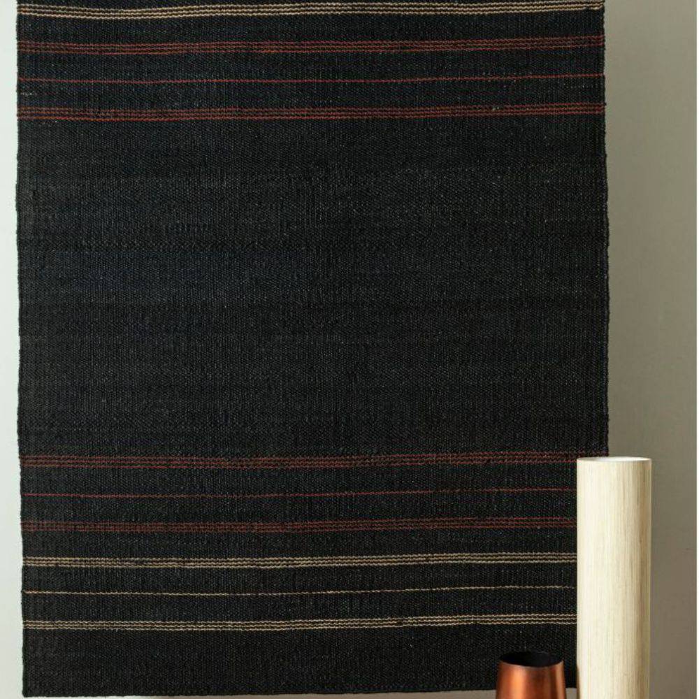 450X300 Cm Hand Woven Black Red Jute Rug Jhd-7002Br-Grande - Rugs - ebarza Furniture UAE | Shop Modern Furniture in Abu Dhabi & Dubai - مفروشات ايبازرا في الامارات | تسوق اثاث عصري وديكورات مميزة في دبي وابوظبي