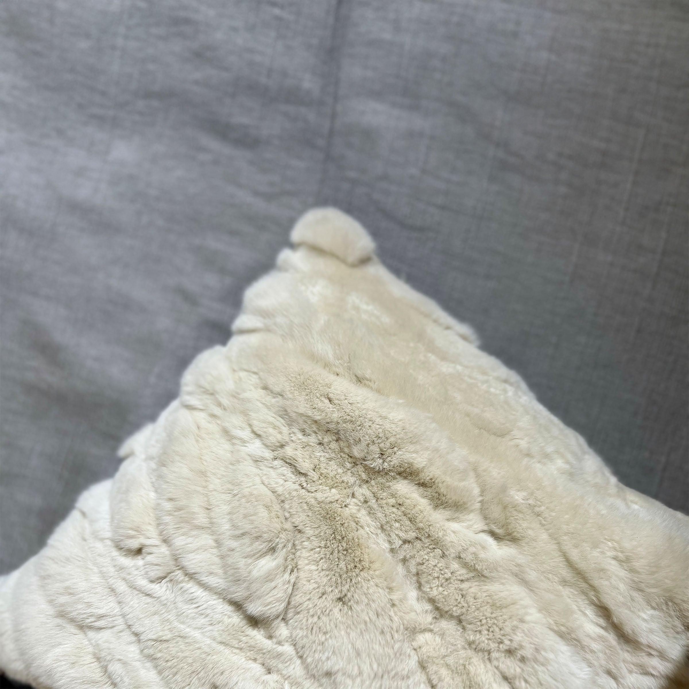 45*45 SKJG Odom Rex Rabbit Hair Cushion - ECC073 - Cushions - ebarza Furniture UAE | Shop Modern Furniture in Abu Dhabi & Dubai - مفروشات ايبازرا في الامارات | تسوق اثاث عصري وديكورات مميزة في دبي وابوظبي