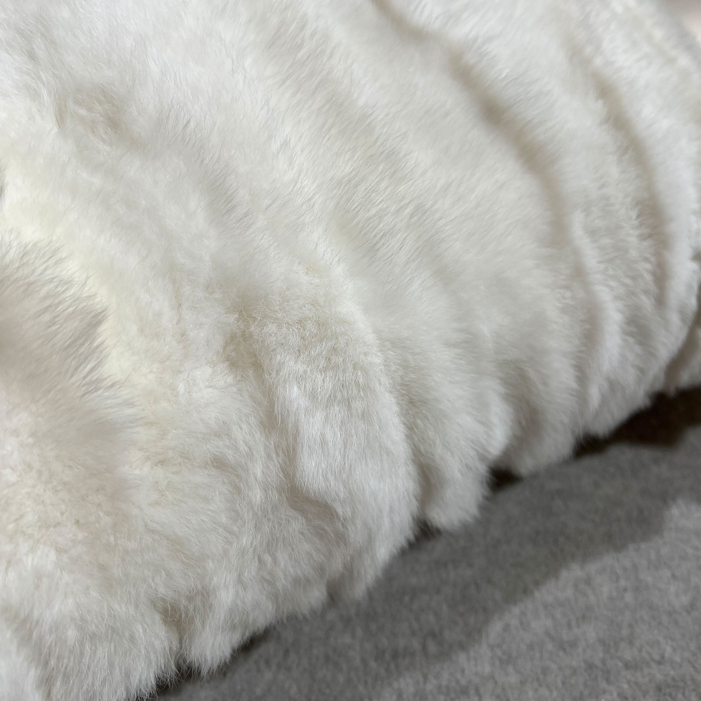 45*45 SKJH Odom Rex Rabbit Hair Cushion - ECC069 - Cushions - ebarza Furniture UAE | Shop Modern Furniture in Abu Dhabi & Dubai - مفروشات ايبازرا في الامارات | تسوق اثاث عصري وديكورات مميزة في دبي وابوظبي