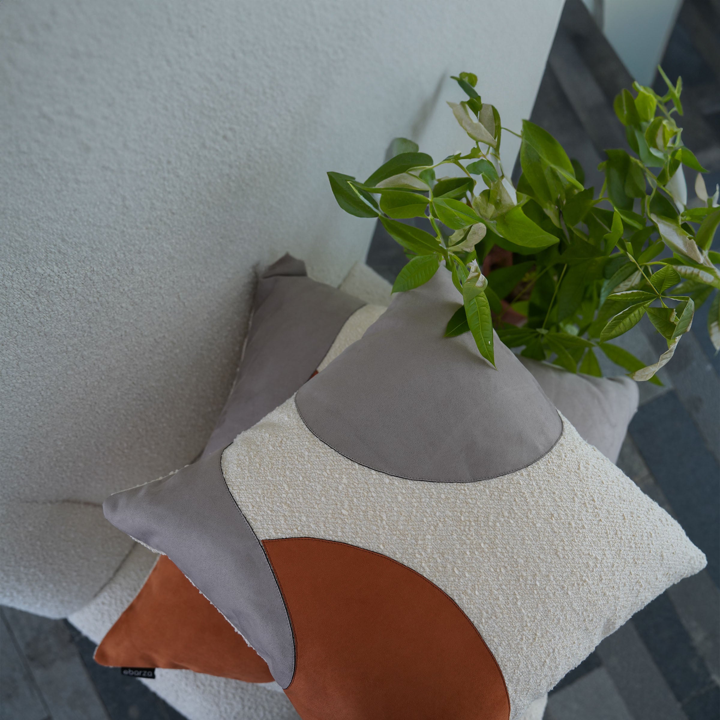 45*45cm Ebarza Maka Patchwork Cushion ECC131 - Cushions - ebarza Furniture UAE | Shop Modern Furniture in Abu Dhabi & Dubai - مفروشات ايبازرا في الامارات | تسوق اثاث عصري وديكورات مميزة في دبي وابوظبي