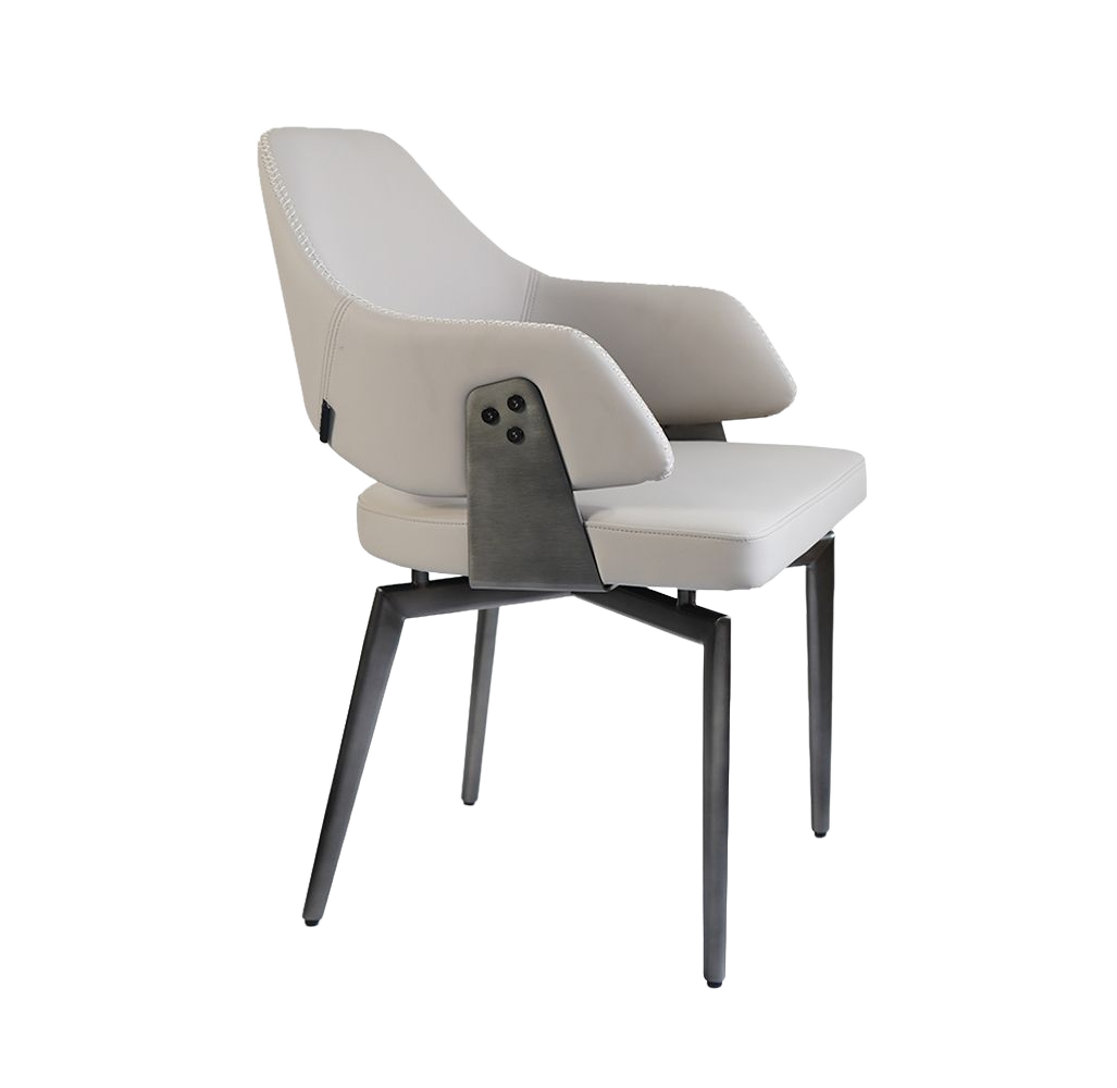 Logan Lounge Chair BC715 -  Lounge Chairs - ebarza Furniture UAE | Shop Modern Furniture in Abu Dhabi & Dubai - مفروشات ايبازرا في الامارات | تسوق اثاث عصري وديكورات مميزة في دبي وابوظبي