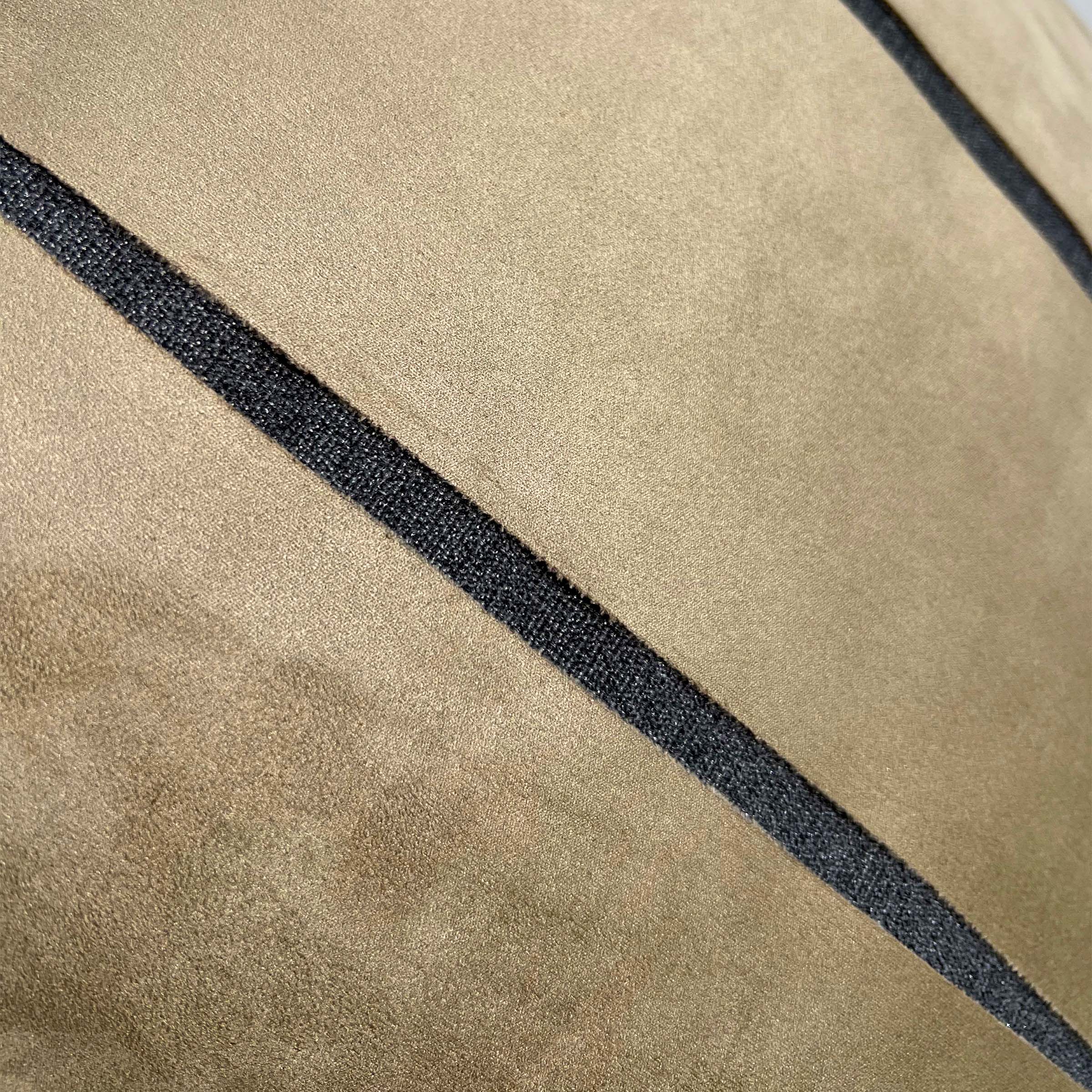 45x45 Theo Imitation Leather Cushion - ECC062 - Cushions - ebarza Furniture UAE | Shop Modern Furniture in Abu Dhabi & Dubai - مفروشات ايبازرا في الامارات | تسوق اثاث عصري وديكورات مميزة في دبي وابوظبي