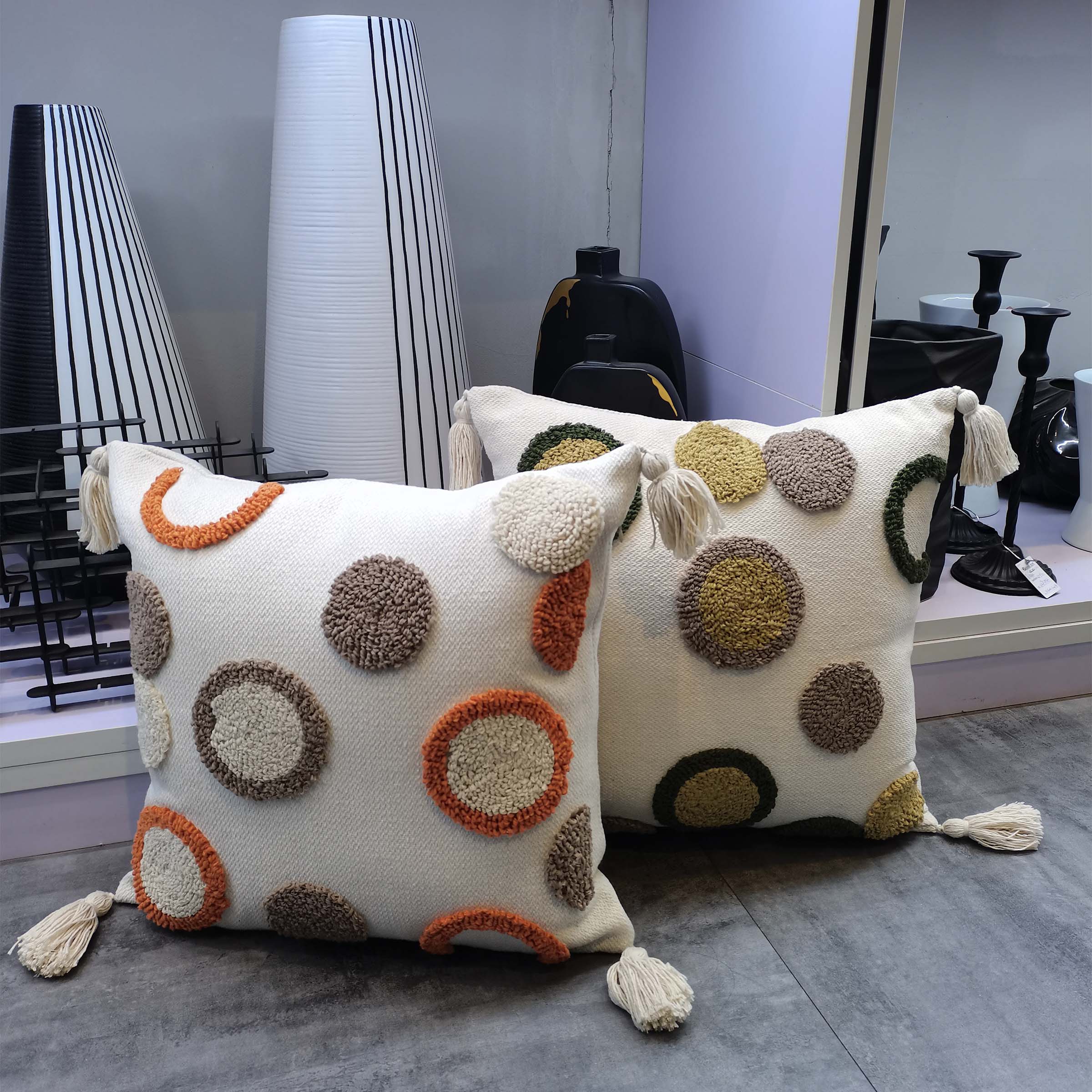 45x45 cm Dot Tufted Cotton Cushion KD2390 -Green&white - Cushions - ebarza Furniture UAE | Shop Modern Furniture in Abu Dhabi & Dubai - مفروشات ايبازرا في الامارات | تسوق اثاث عصري وديكورات مميزة في دبي وابوظبي