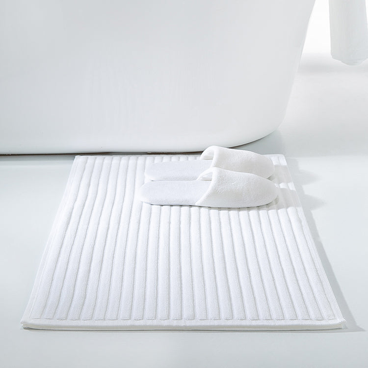 ebarza Strip Bath Mat EBM-001 -  Bath Mats - ebarza Furniture UAE | Shop Modern Furniture in Abu Dhabi & Dubai - مفروشات ايبازرا في الامارات | تسوق اثاث عصري وديكورات مميزة في دبي وابوظبي