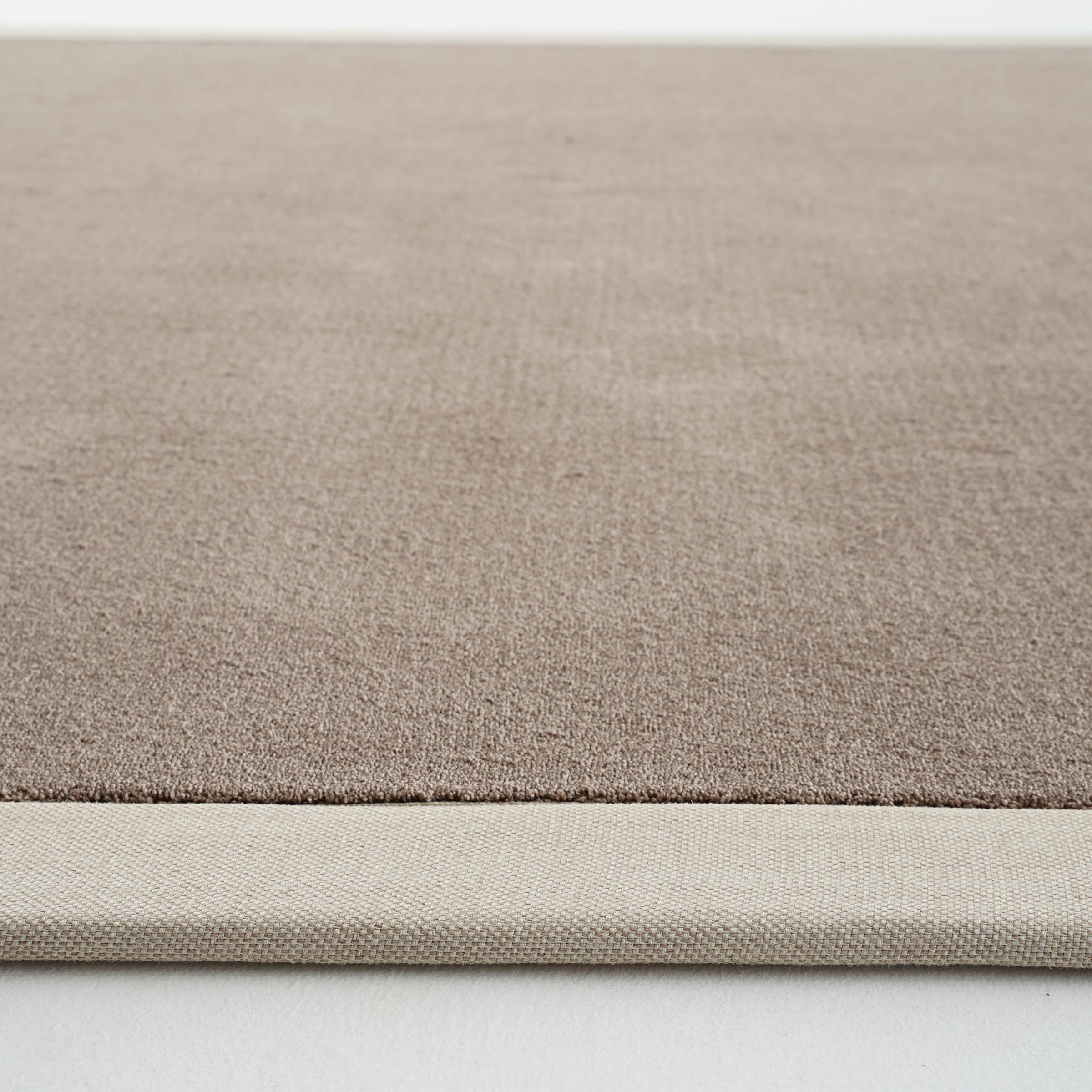 600X400 CM BOUNTY 92 MONTEREY Rug 80104 - Rugs - ebarza Furniture UAE | Shop Modern Furniture in Abu Dhabi & Dubai - مفروشات ايبازرا في الامارات | تسوق اثاث عصري وديكورات مميزة في دبي وابوظبي