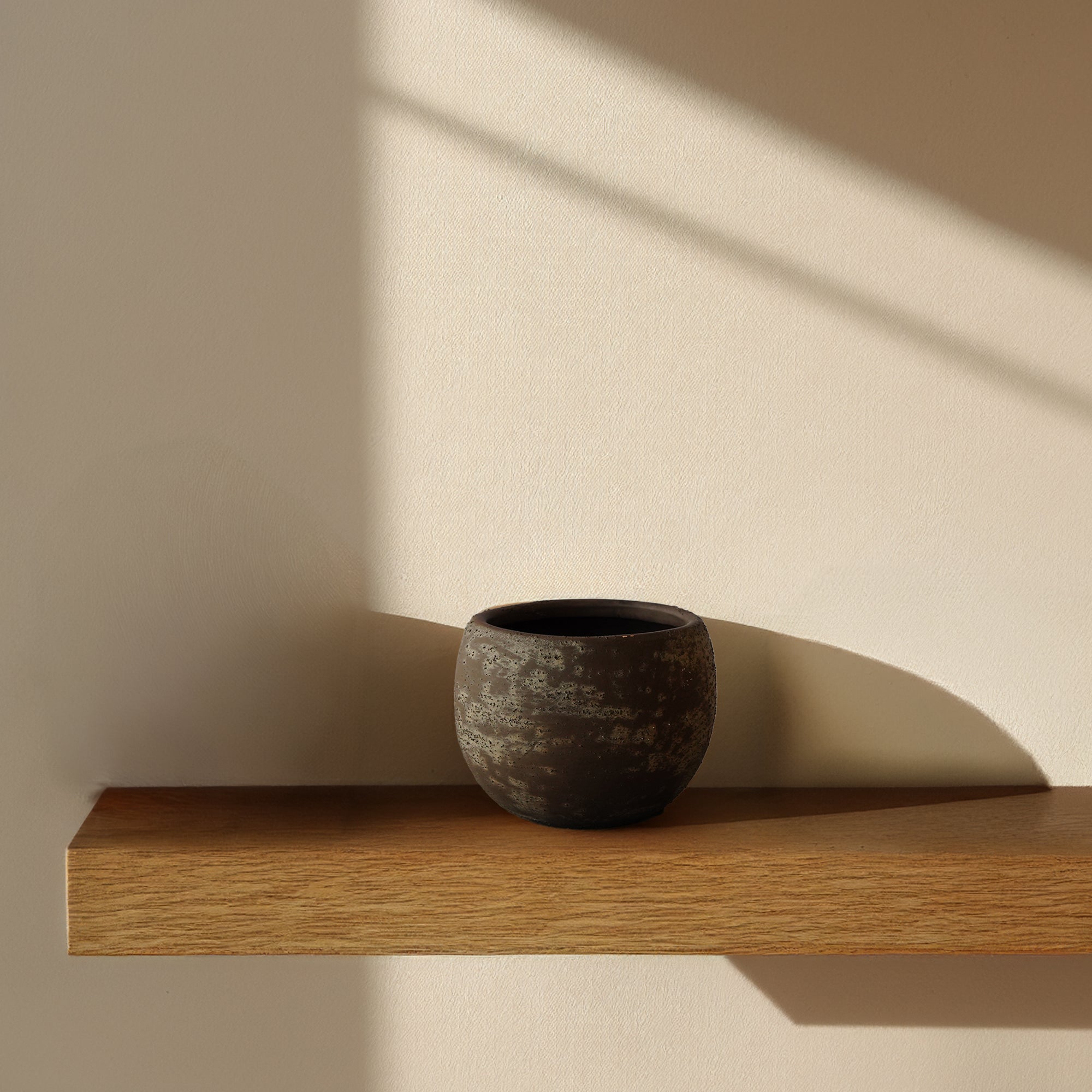 Rocky Ridge Outdoor/Indoor Planter Box WSCF 8085F-5 - Planter Boxes - ebarza Furniture UAE | Shop Modern Furniture in Abu Dhabi & Dubai - مفروشات ايبازرا في الامارات | تسوق اثاث عصري وديكورات مميزة في دبي وابوظبي