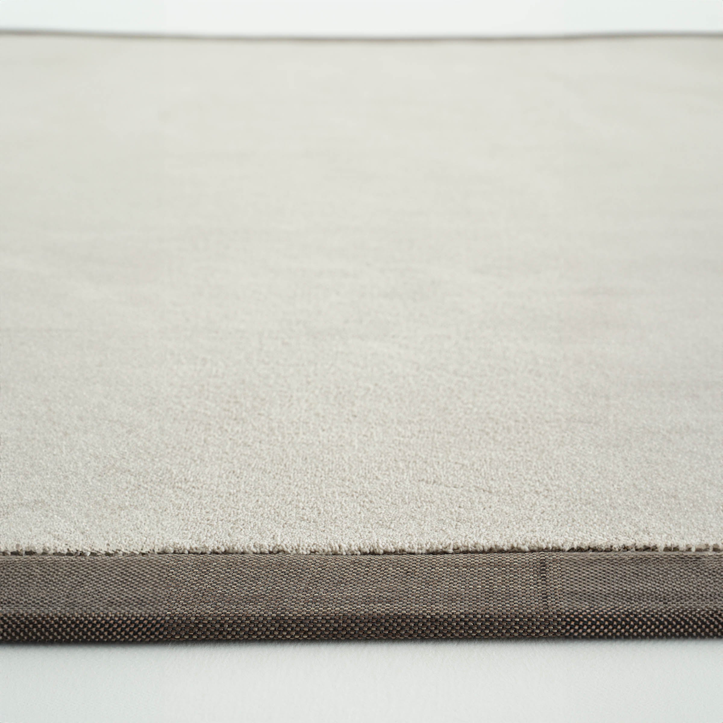 Pre-order 60 Days Delivery 600X400 CM BOUNTY 74 MONTEREY RUG 80208 - Rugs - ebarza Furniture UAE | Shop Modern Furniture in Abu Dhabi & Dubai - مفروشات ايبازرا في الامارات | تسوق اثاث عصري وديكورات مميزة في دبي وابوظبي