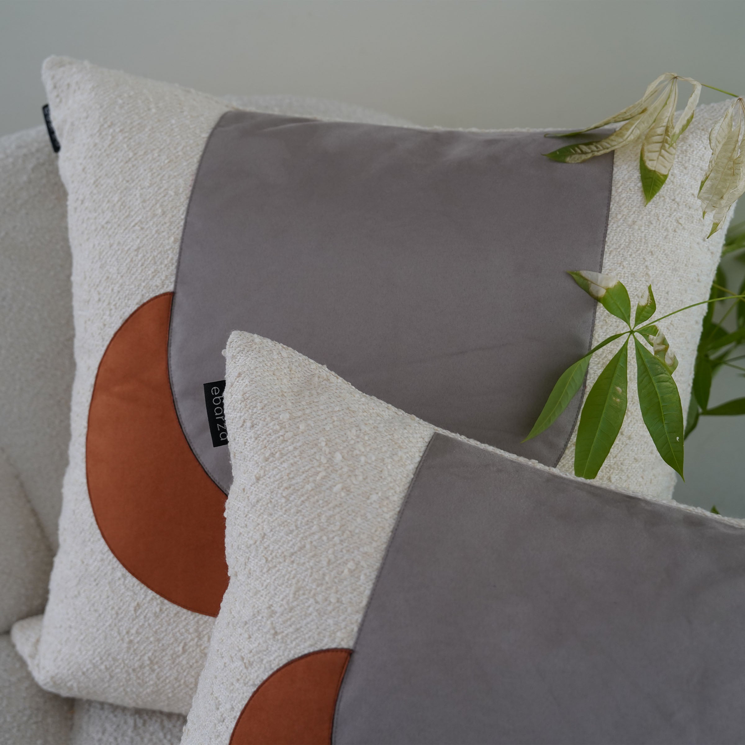 60x60Cm  Ebarza  Worde Patchwork Cushion ECC125 -  Cushions - ebarza Furniture UAE | Shop Modern Furniture in Abu Dhabi & Dubai - مفروشات ايبازرا في الامارات | تسوق اثاث عصري وديكورات مميزة في دبي وابوظبي