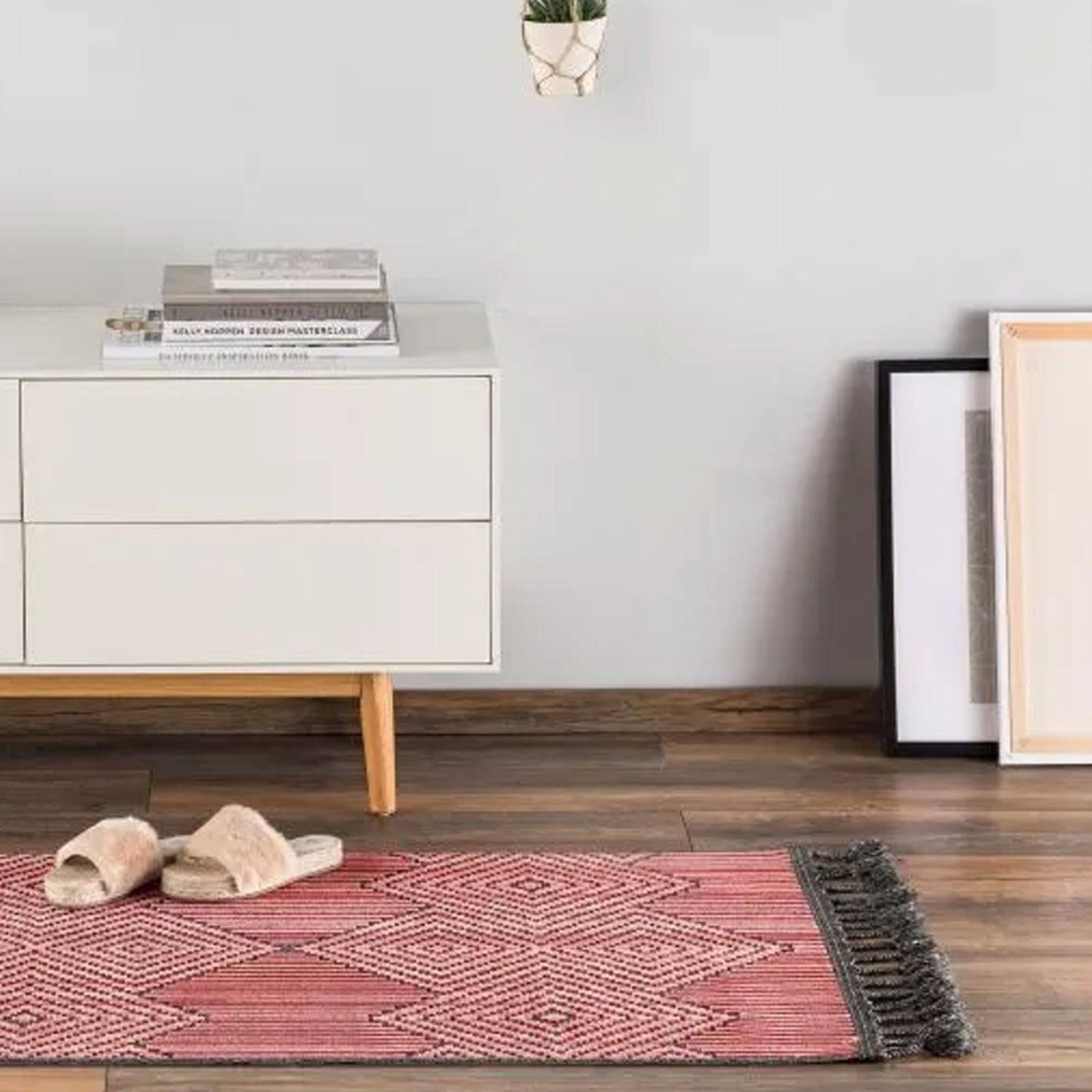 60X90 Cm Handmade Wool Rug Artik-Ark-134-Red-Xs - Rugs - ebarza Furniture UAE | Shop Modern Furniture in Abu Dhabi & Dubai - مفروشات ايبازرا في الامارات | تسوق اثاث عصري وديكورات مميزة في دبي وابوظبي