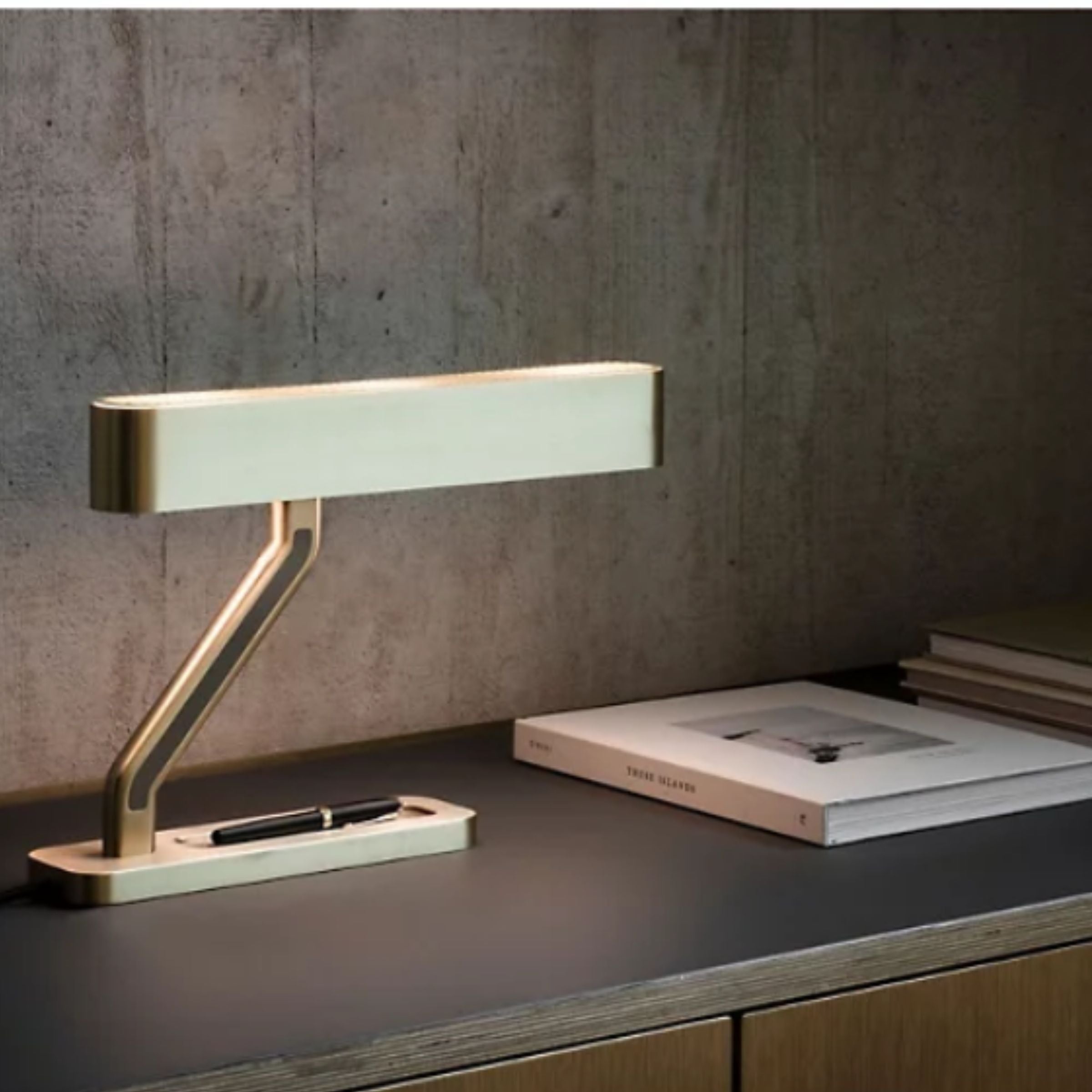 Lexy Table Lamp CY-LTD-1012 - Desk\table Lamps - ebarza Furniture UAE | Shop Modern Furniture in Abu Dhabi & Dubai - مفروشات ايبازرا في الامارات | تسوق اثاث عصري وديكورات مميزة في دبي وابوظبي