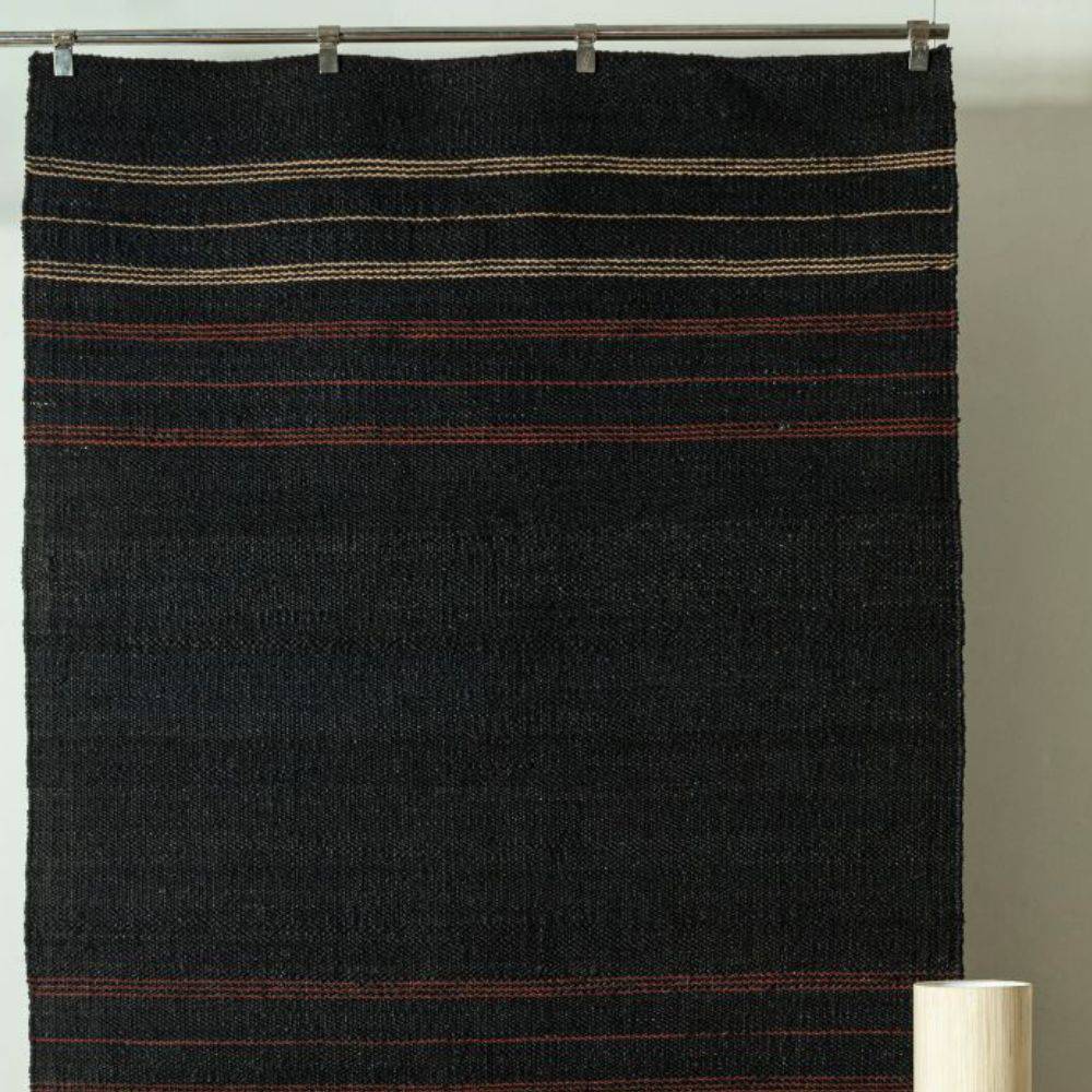 90X130 Cm Hand Woven Black Red Jute Rug Jhd-7002Br-S - Rugs - ebarza Furniture UAE | Shop Modern Furniture in Abu Dhabi & Dubai - مفروشات ايبازرا في الامارات | تسوق اثاث عصري وديكورات مميزة في دبي وابوظبي