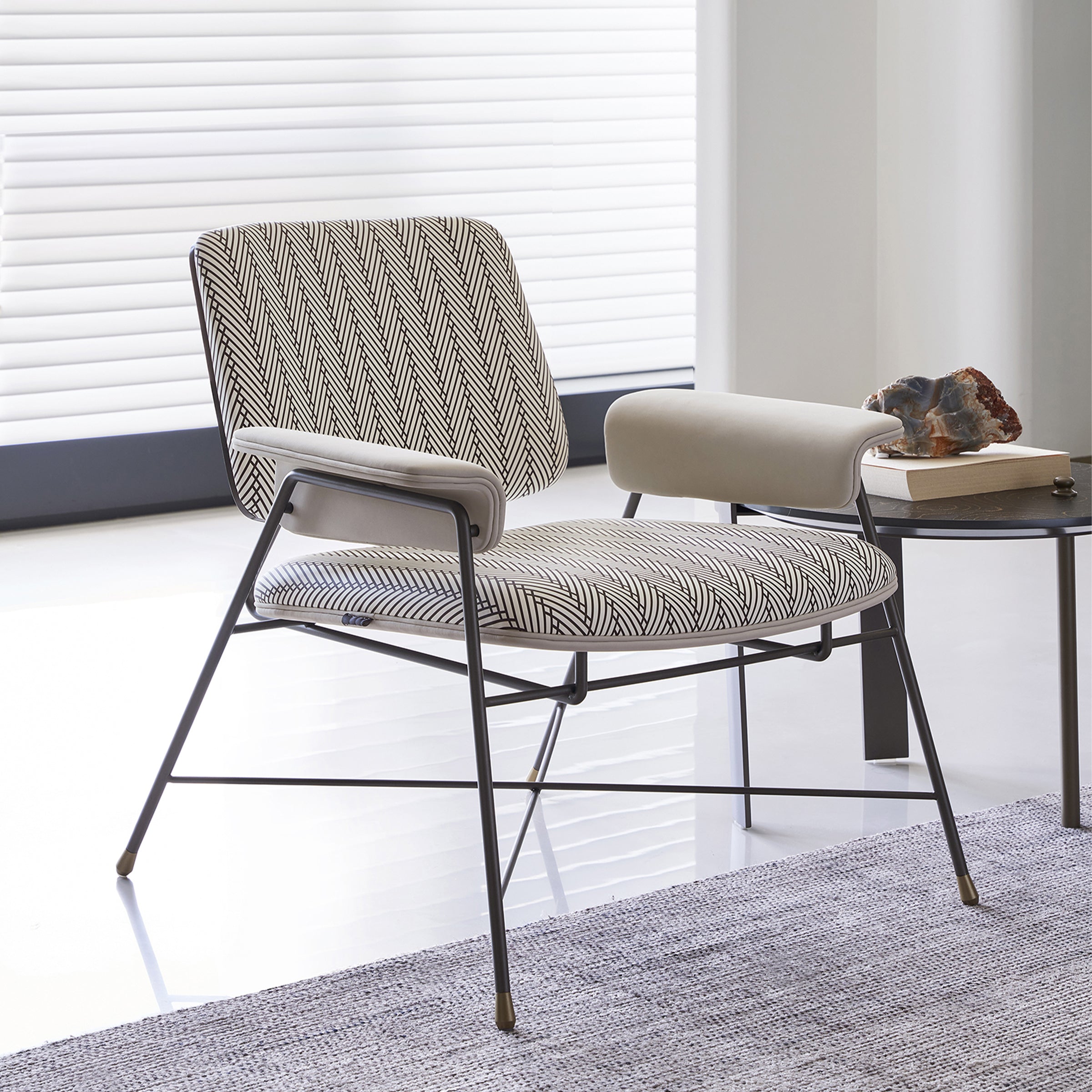 Desert Lounge Chair AMBO- DY8081 -  Lounge Chairs - ebarza Furniture UAE | Shop Modern Furniture in Abu Dhabi & Dubai - مفروشات ايبازرا في الامارات | تسوق اثاث عصري وديكورات مميزة في دبي وابوظبي