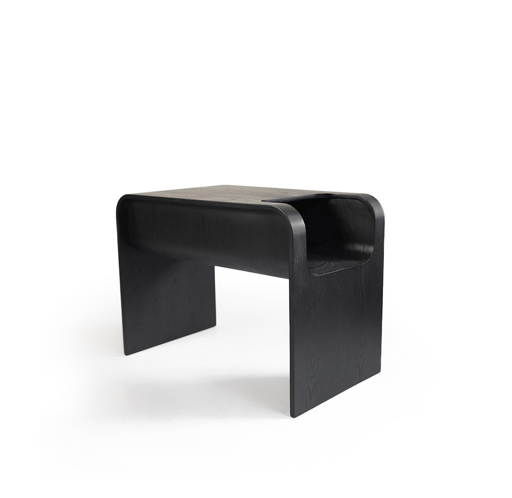 Matt Plywood And Veneer Side Table BP0639-Black -  Side Tables - ebarza Furniture UAE | Shop Modern Furniture in Abu Dhabi & Dubai - مفروشات ايبازرا في الامارات | تسوق اثاث عصري وديكورات مميزة في دبي وابوظبي