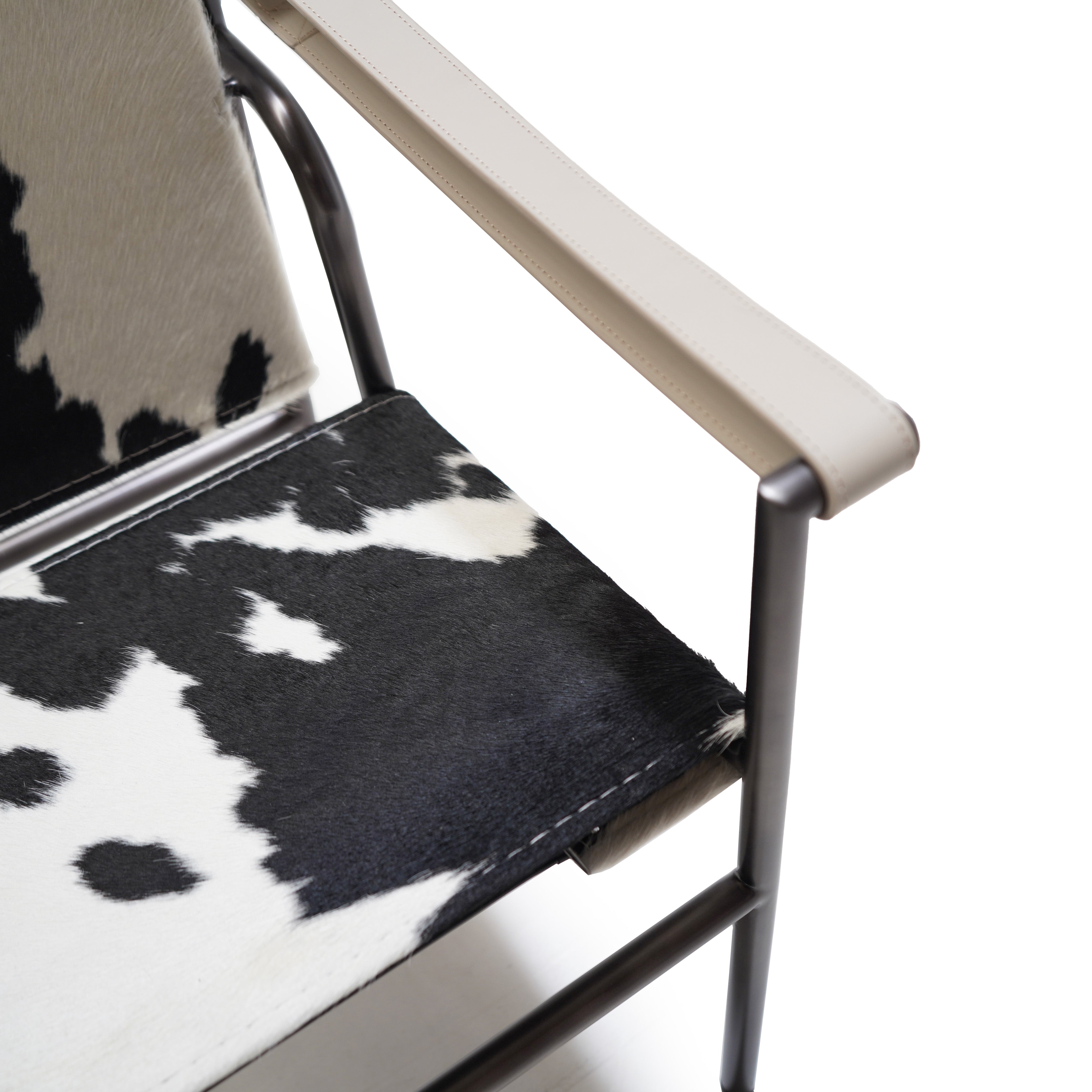 Classic Lounge Chair With Adjustable Back CC213 -  Lounge Chairs - ebarza Furniture UAE | Shop Modern Furniture in Abu Dhabi & Dubai - مفروشات ايبازرا في الامارات | تسوق اثاث عصري وديكورات مميزة في دبي وابوظبي