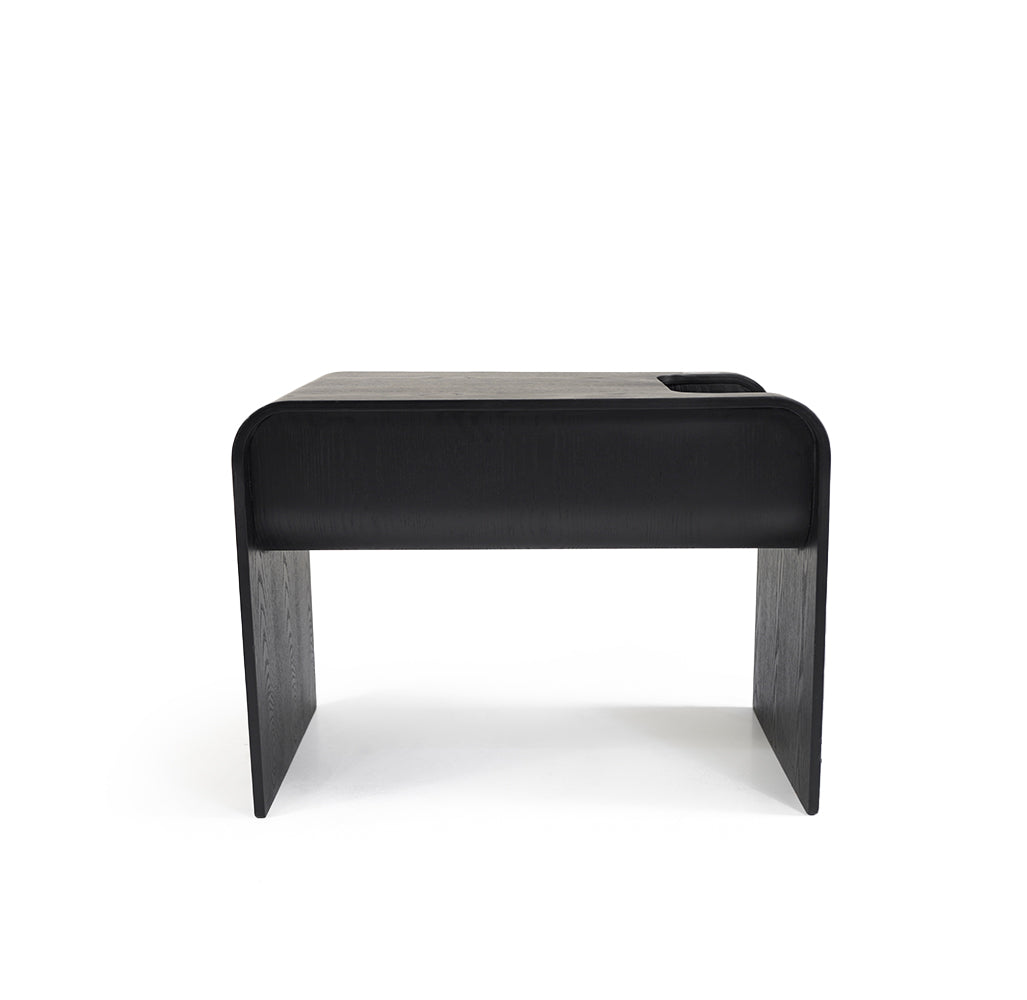 Matt Plywood And Veneer Side Table BP0639-Black -  Side Tables - ebarza Furniture UAE | Shop Modern Furniture in Abu Dhabi & Dubai - مفروشات ايبازرا في الامارات | تسوق اثاث عصري وديكورات مميزة في دبي وابوظبي