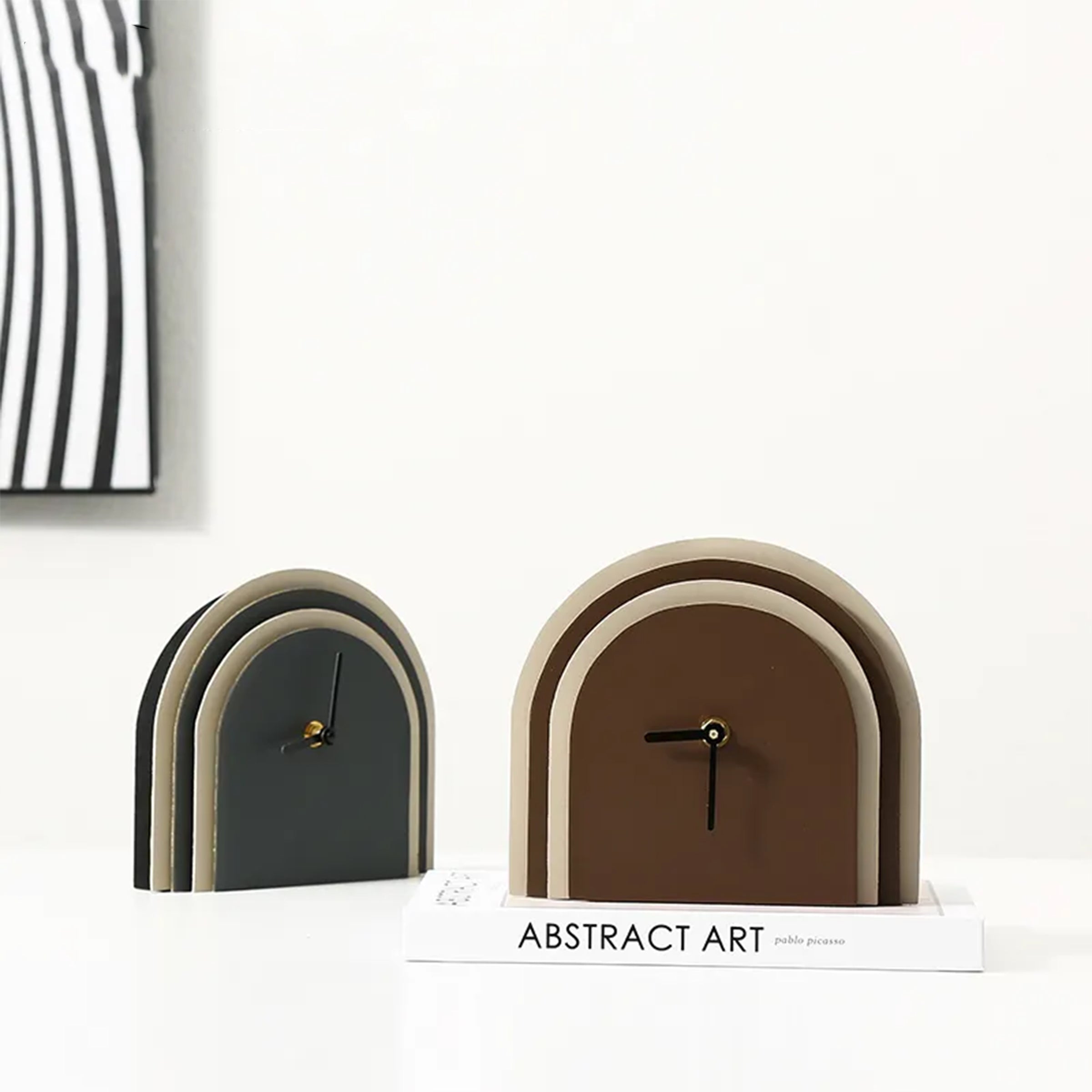 Brown Leather Clock FB-PG2208B -  Clocks - ebarza Furniture UAE | Shop Modern Furniture in Abu Dhabi & Dubai - مفروشات ايبازرا في الامارات | تسوق اثاث عصري وديكورات مميزة في دبي وابوظبي