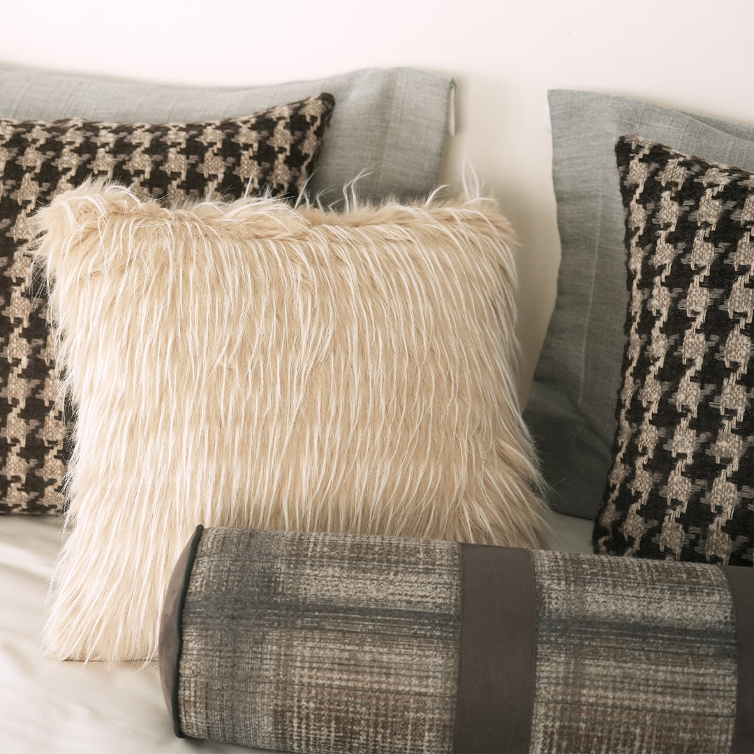 Bedding Set - EBB043 - Bedding - ebarza Furniture UAE | Shop Modern Furniture in Abu Dhabi & Dubai - مفروشات ايبازرا في الامارات | تسوق اثاث عصري وديكورات مميزة في دبي وابوظبي