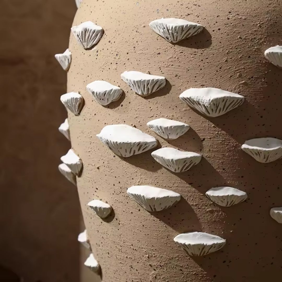Beige & White Cement Vase With Shell Detail -A FF-SN24027A - Vases - ebarza Furniture UAE | Shop Modern Furniture in Abu Dhabi & Dubai - مفروشات ايبازرا في الامارات | تسوق اثاث عصري وديكورات مميزة في دبي وابوظبي
