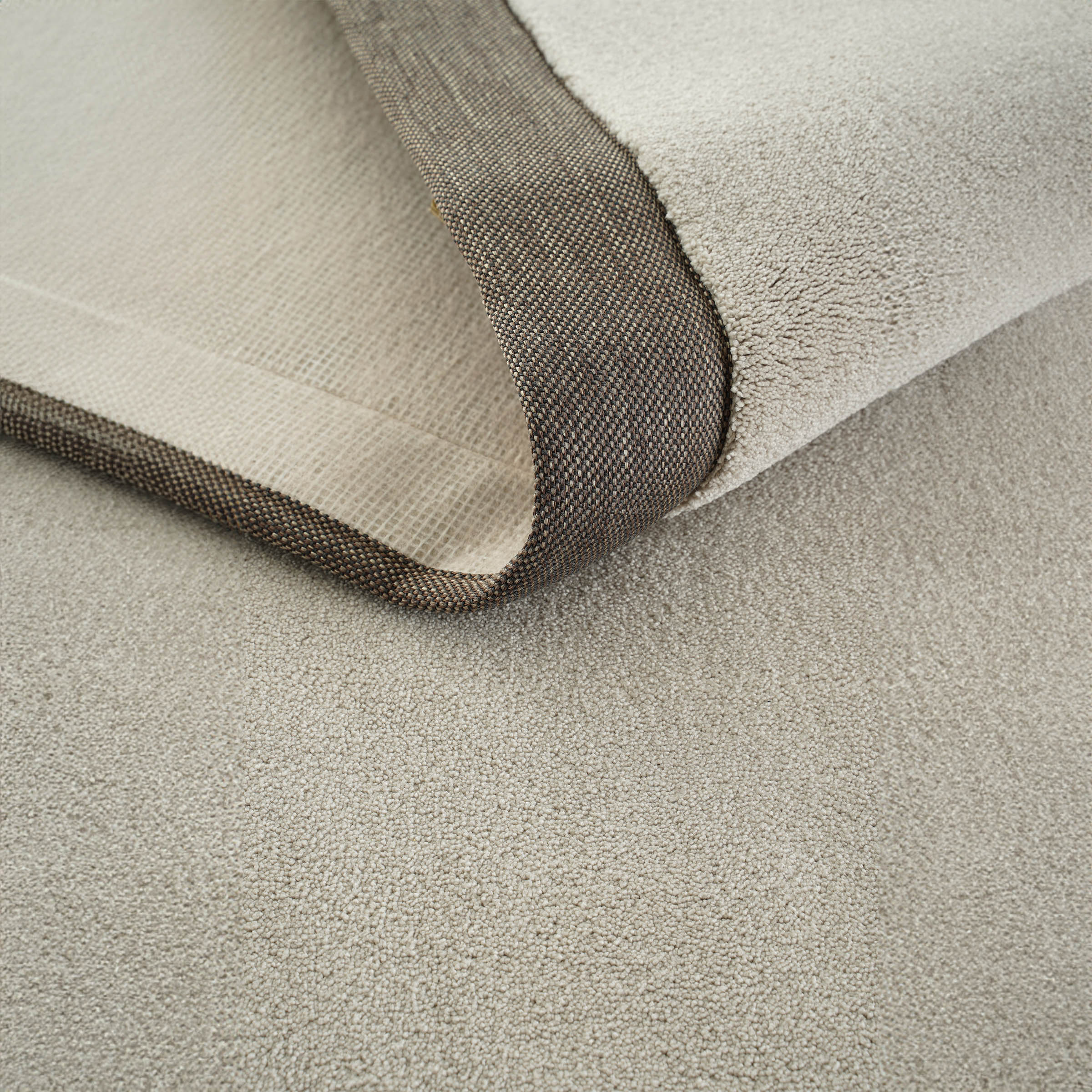 Pre-order 60 Days Delivery 600X400 CM BOUNTY 74 MONTEREY RUG 80208 - Rugs - ebarza Furniture UAE | Shop Modern Furniture in Abu Dhabi & Dubai - مفروشات ايبازرا في الامارات | تسوق اثاث عصري وديكورات مميزة في دبي وابوظبي