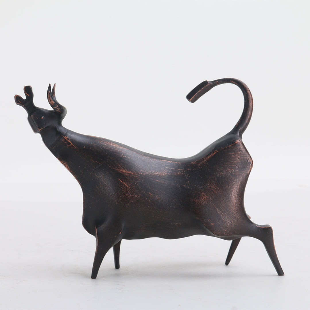 Bull Sculpture KA3067B - Home Decor Figurines - ebarza Furniture UAE | Shop Modern Furniture in Abu Dhabi & Dubai - مفروشات ايبازرا في الامارات | تسوق اثاث عصري وديكورات مميزة في دبي وابوظبي