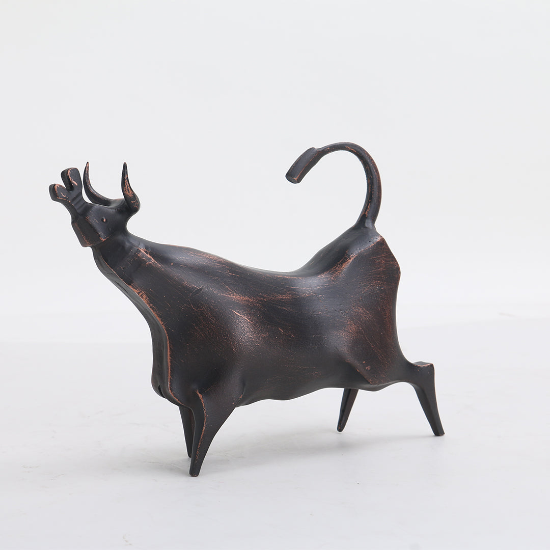Bull Sculpture KA3067B - Home Decor Figurines - ebarza Furniture UAE | Shop Modern Furniture in Abu Dhabi & Dubai - مفروشات ايبازرا في الامارات | تسوق اثاث عصري وديكورات مميزة في دبي وابوظبي