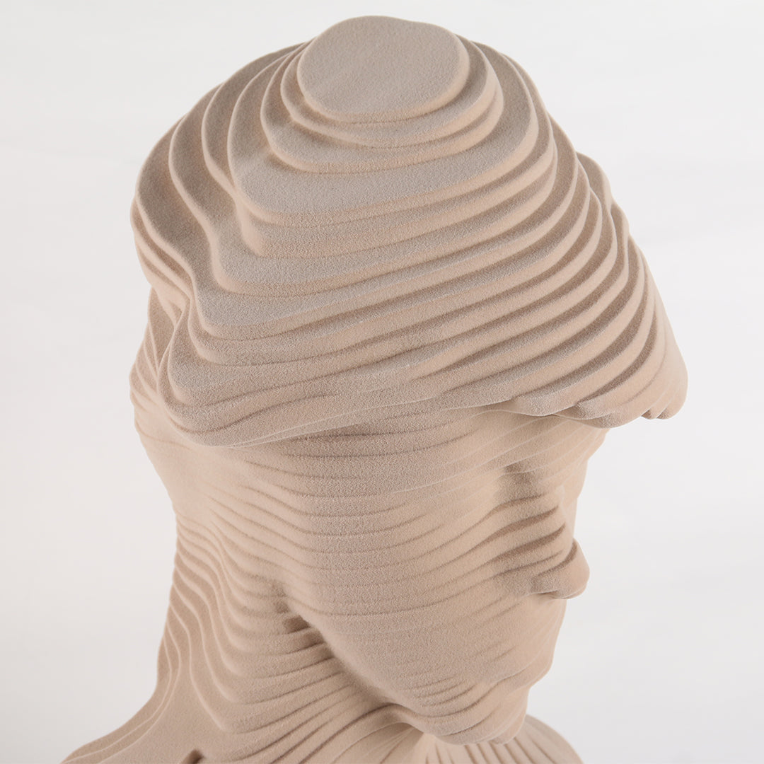 Character Sculpture KA3119B - Home Decor Figurines - ebarza Furniture UAE | Shop Modern Furniture in Abu Dhabi & Dubai - مفروشات ايبازرا في الامارات | تسوق اثاث عصري وديكورات مميزة في دبي وابوظبي