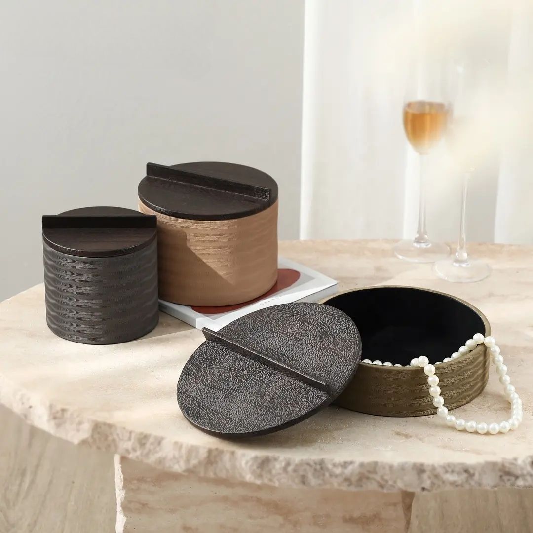 Corrugated Cylindrical Box A - FB-PG24008A - Home Decor Figurines - ebarza Furniture UAE | Shop Modern Furniture in Abu Dhabi & Dubai - مفروشات ايبازرا في الامارات | تسوق اثاث عصري وديكورات مميزة في دبي وابوظبي