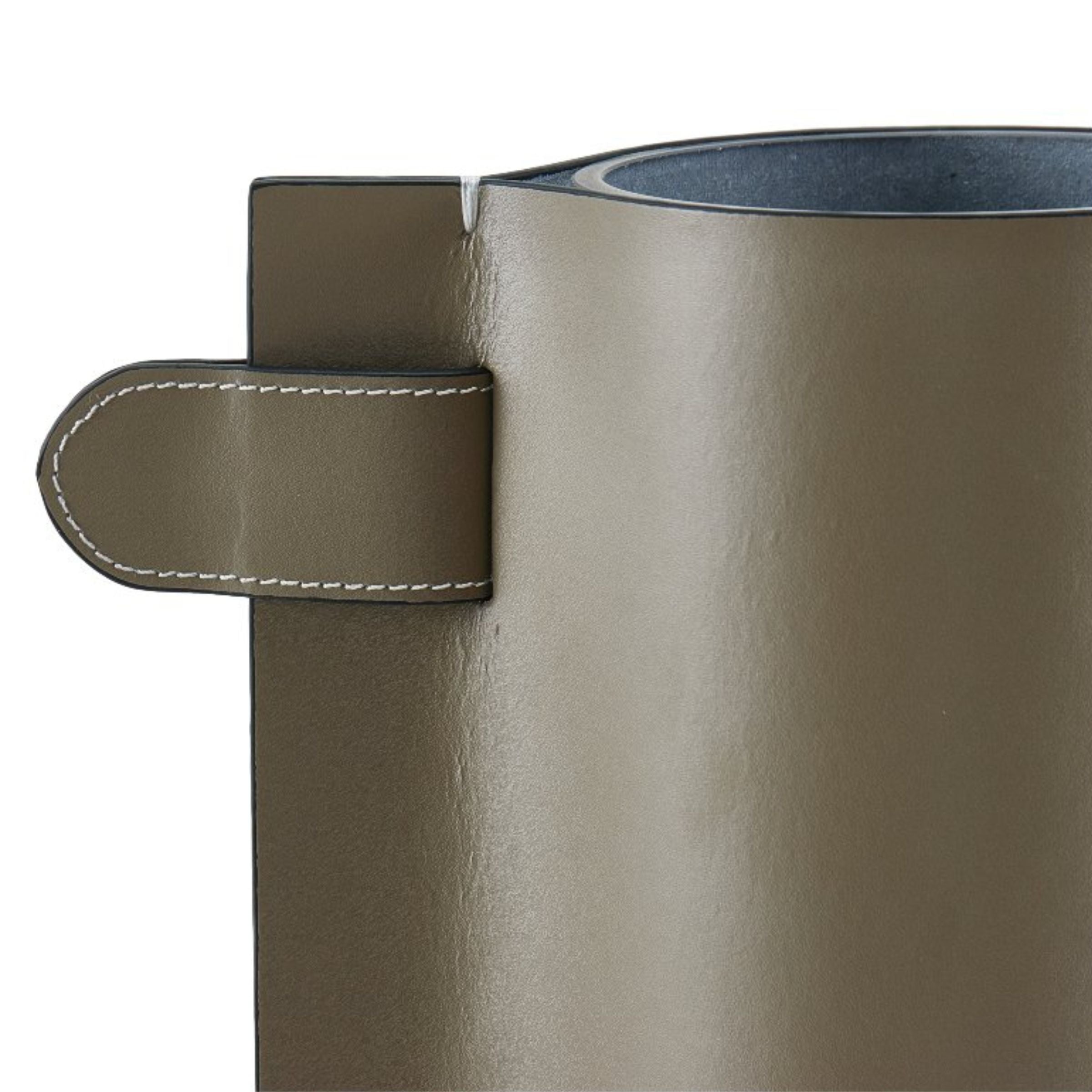 KHAKI FLOWER VASE- L  DP201200DL -  Vases - ebarza Furniture UAE | Shop Modern Furniture in Abu Dhabi & Dubai - مفروشات ايبازرا في الامارات | تسوق اثاث عصري وديكورات مميزة في دبي وابوظبي