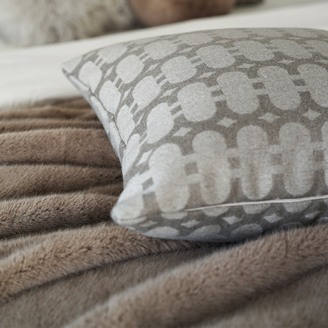 Delton Bedding Set - EBB040 - Bedding - ebarza Furniture UAE | Shop Modern Furniture in Abu Dhabi & Dubai - مفروشات ايبازرا في الامارات | تسوق اثاث عصري وديكورات مميزة في دبي وابوظبي