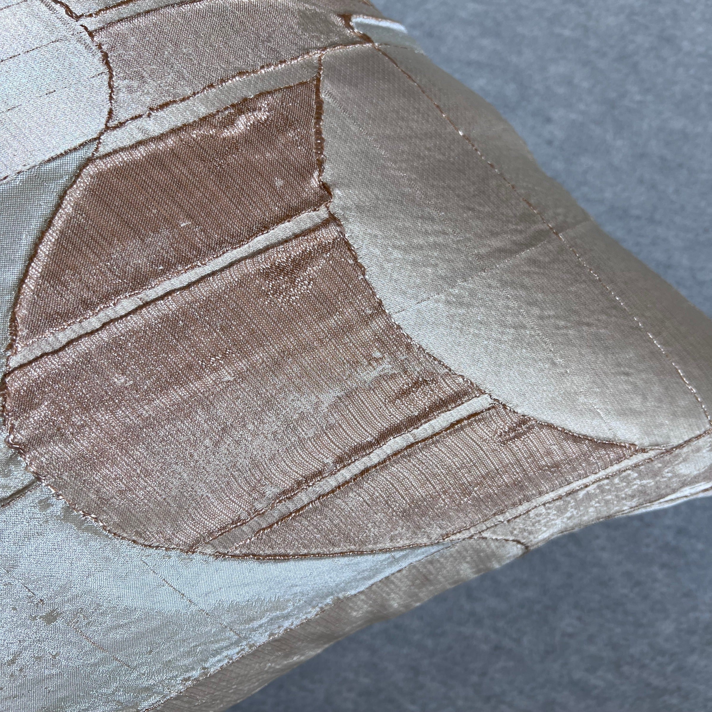 45*45 Kärnten Jacquard Cushion - ECC106 - Cushions - ebarza Furniture UAE | Shop Modern Furniture in Abu Dhabi & Dubai - مفروشات ايبازرا في الامارات | تسوق اثاث عصري وديكورات مميزة في دبي وابوظبي