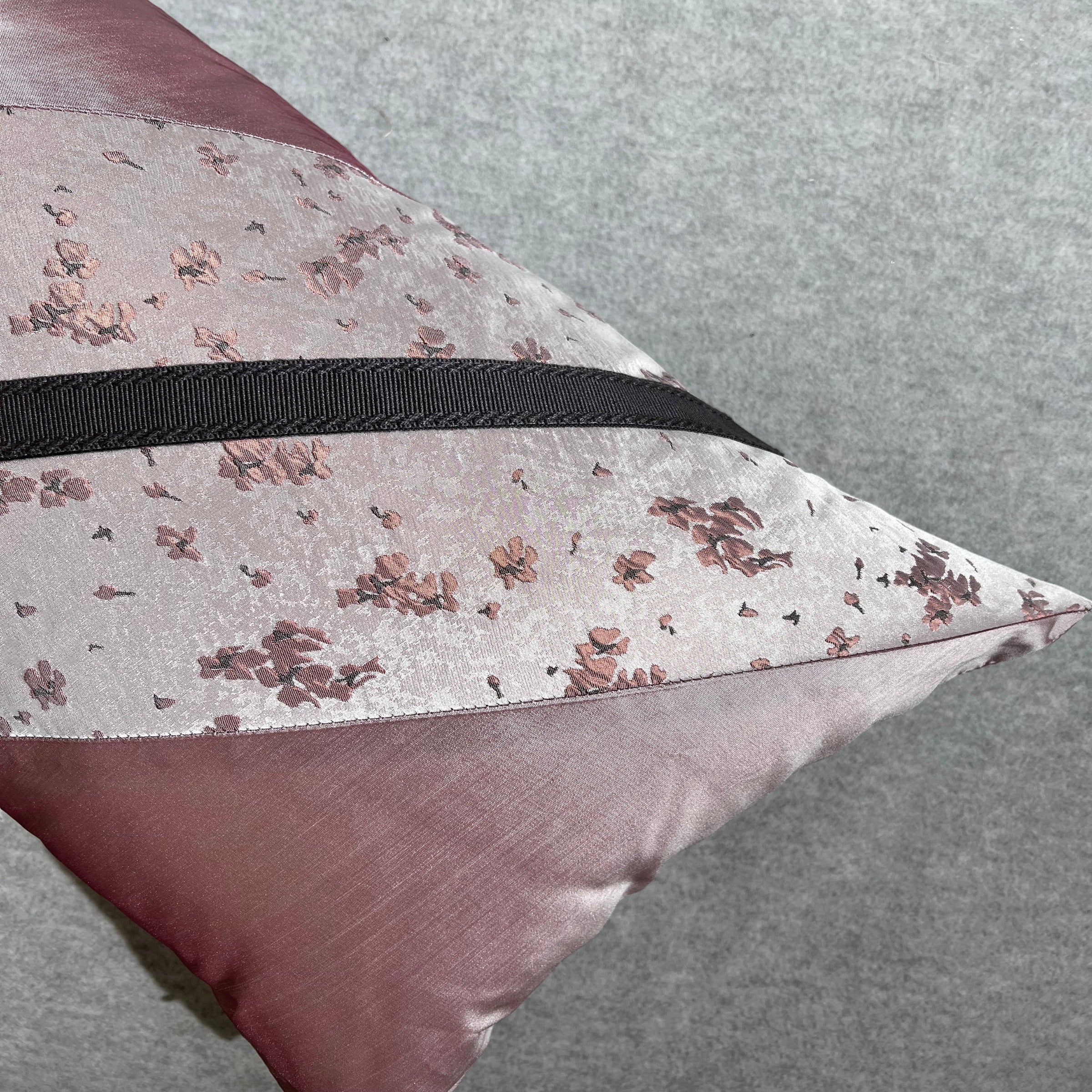 30*60 Quentin Patchwork Cushion  - ECC110 -  Cushions - ebarza Furniture UAE | Shop Modern Furniture in Abu Dhabi & Dubai - مفروشات ايبازرا في الامارات | تسوق اثاث عصري وديكورات مميزة في دبي وابوظبي