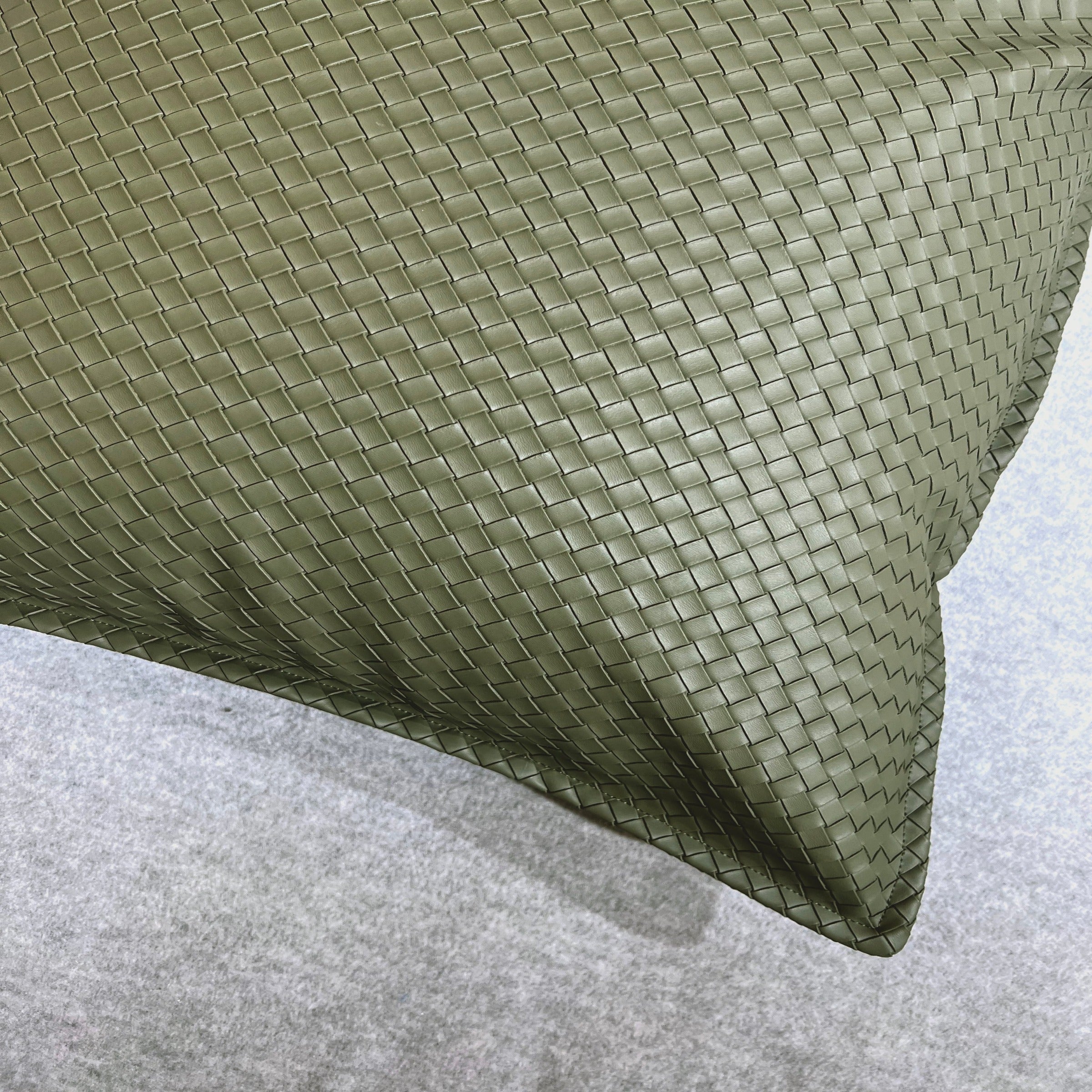 45*45 Tesa imitation leather cushion - ECC116 -  Cushions - ebarza Furniture UAE | Shop Modern Furniture in Abu Dhabi & Dubai - مفروشات ايبازرا في الامارات | تسوق اثاث عصري وديكورات مميزة في دبي وابوظبي