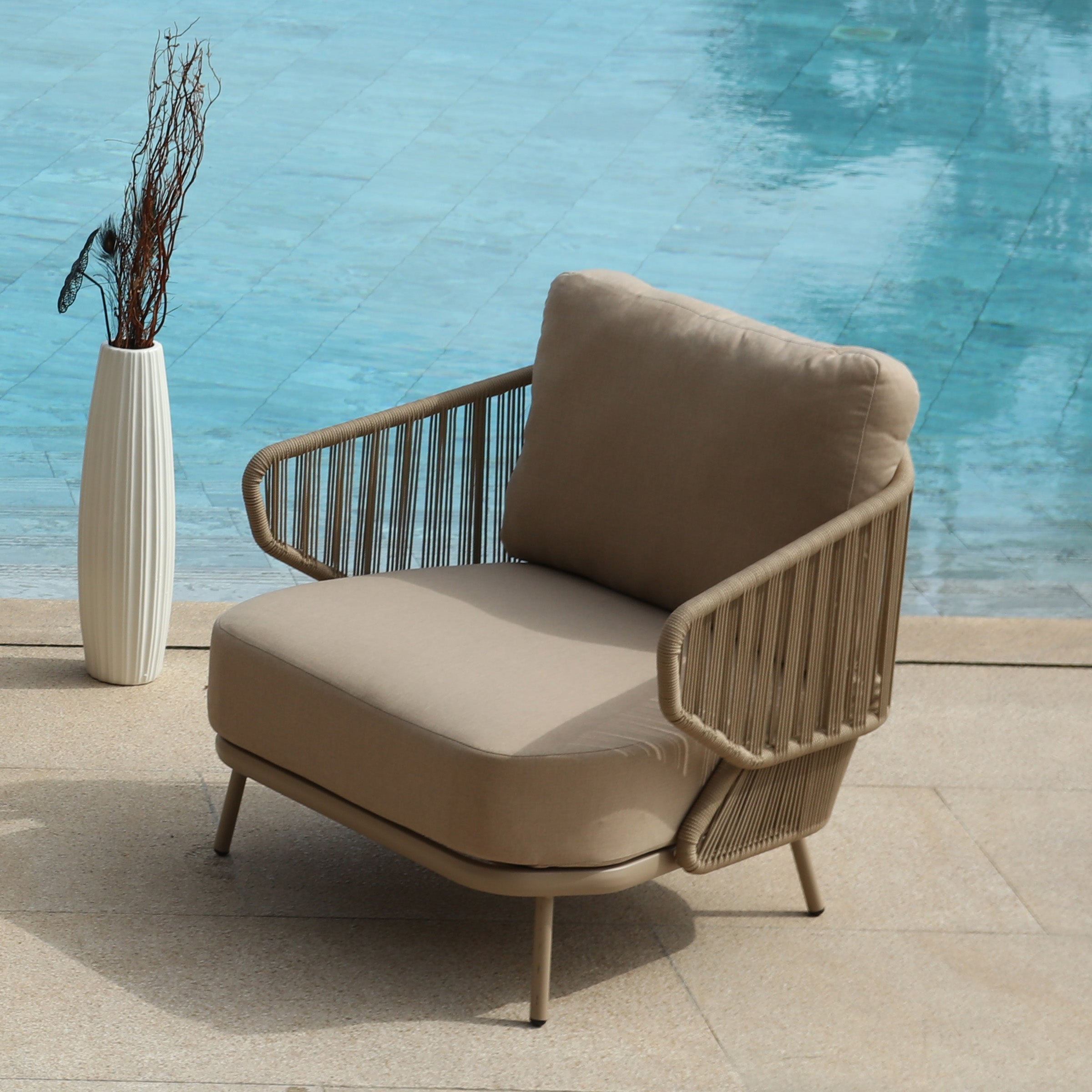 Embrace Outdoor Armchair MYX-SOFA030 - Outdoor Chairs - ebarza Furniture UAE | Shop Modern Furniture in Abu Dhabi & Dubai - مفروشات ايبازرا في الامارات | تسوق اثاث عصري وديكورات مميزة في دبي وابوظبي