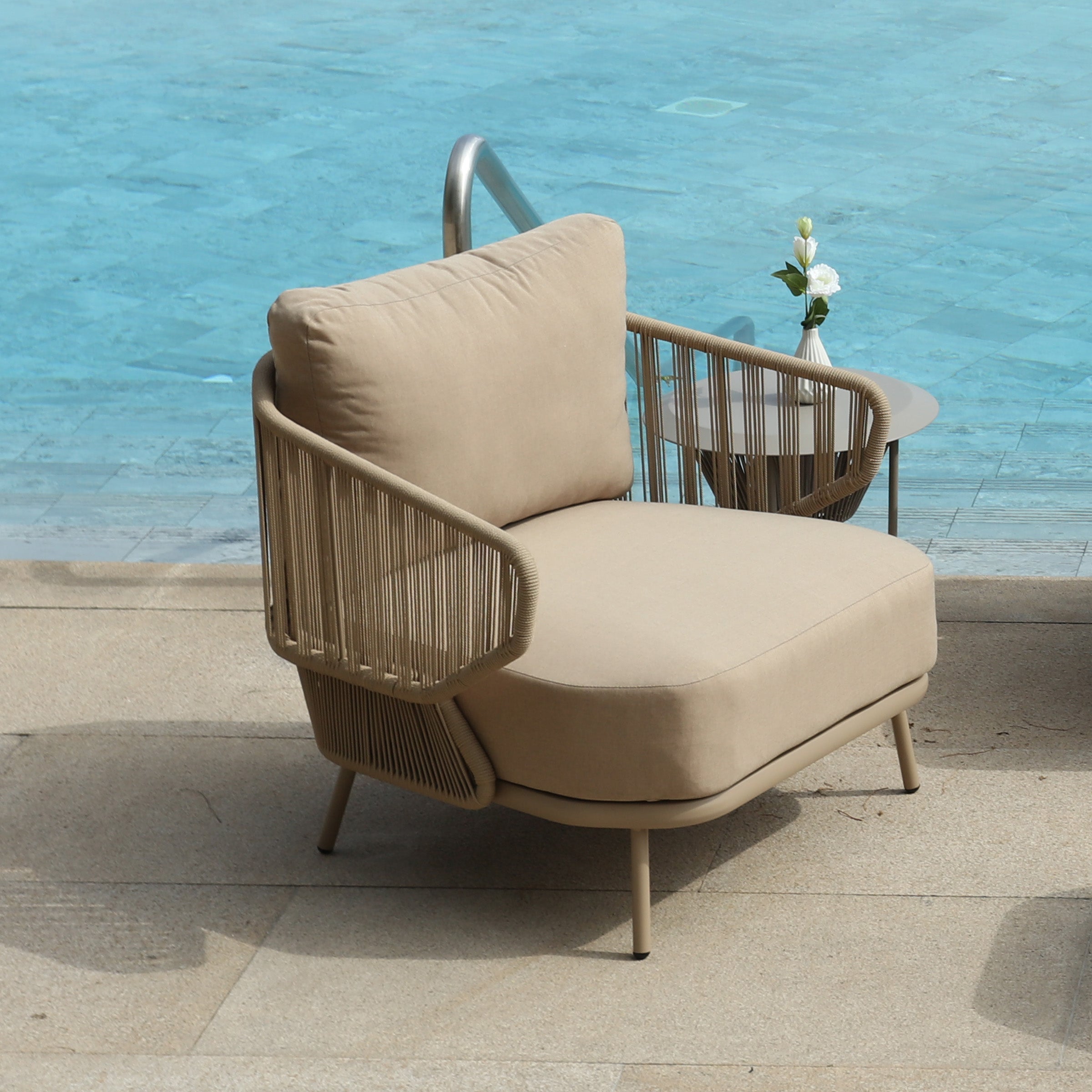 Embrace Outdoor Armchair MYX-SOFA030 - Outdoor Chairs - ebarza Furniture UAE | Shop Modern Furniture in Abu Dhabi & Dubai - مفروشات ايبازرا في الامارات | تسوق اثاث عصري وديكورات مميزة في دبي وابوظبي