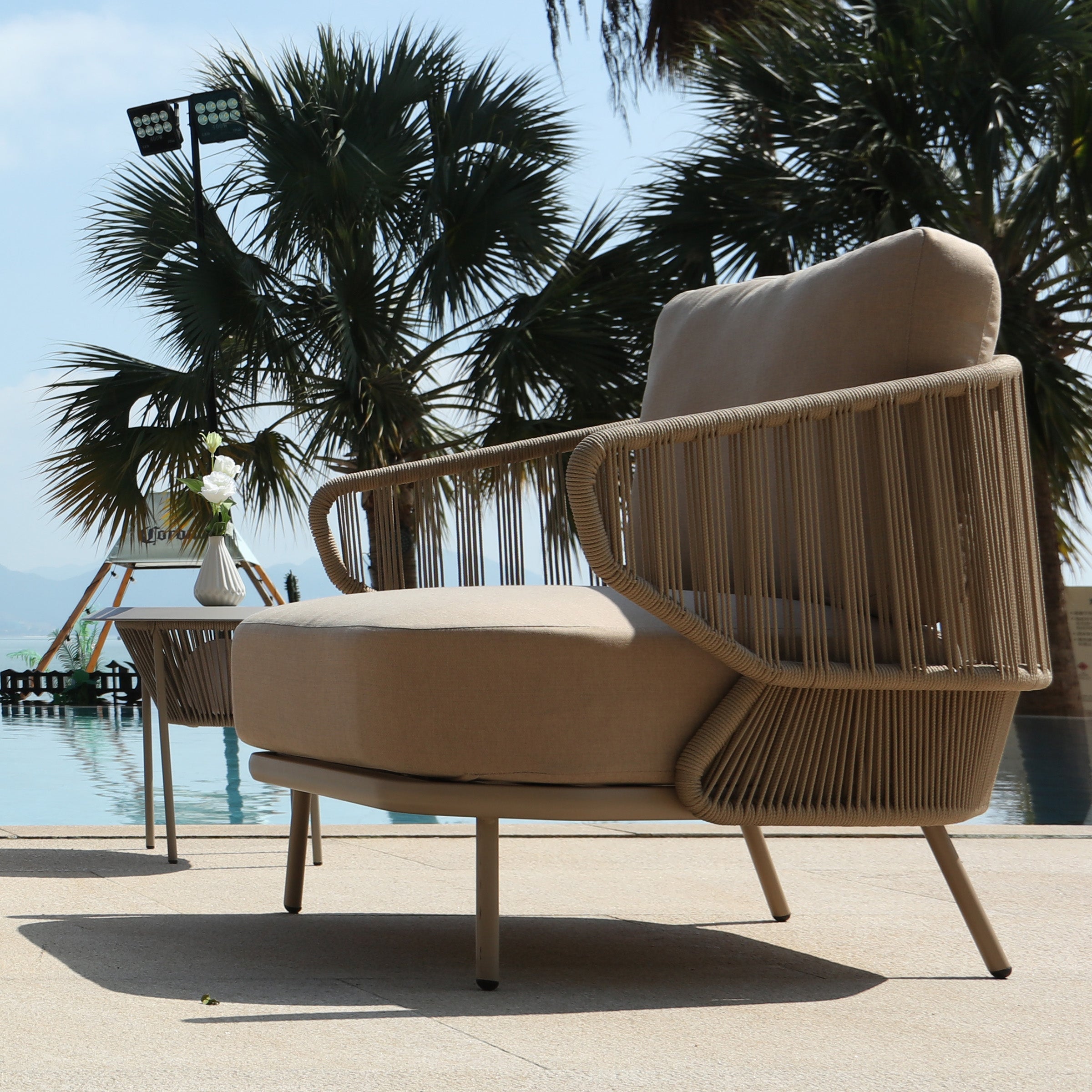 Embrace Outdoor Armchair MYX-SOFA030 - Outdoor Chairs - ebarza Furniture UAE | Shop Modern Furniture in Abu Dhabi & Dubai - مفروشات ايبازرا في الامارات | تسوق اثاث عصري وديكورات مميزة في دبي وابوظبي