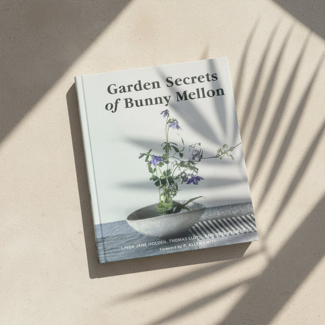 Pre-order 15 Days Delivery Garden Secrets of Bunny Mellon Decorative Book - FY-29 - Decorative Books & Magazines - ebarza Furniture UAE | Shop Modern Furniture in Abu Dhabi & Dubai - مفروشات ايبازرا في الامارات | تسوق اثاث عصري وديكورات مميزة في دبي وابوظبي